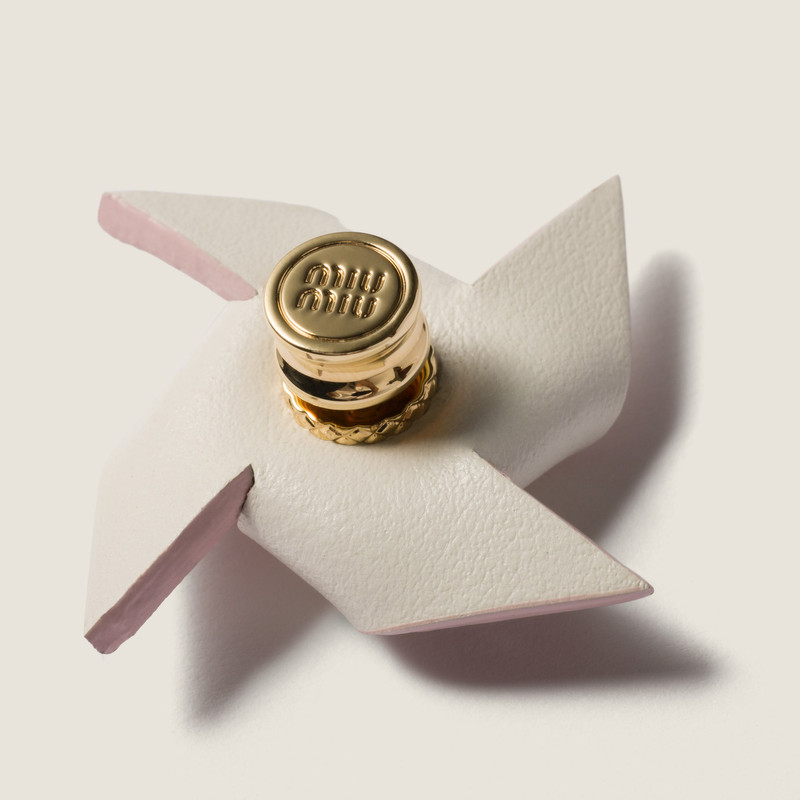 Miu Miu Leather pinwheel brooch outlook