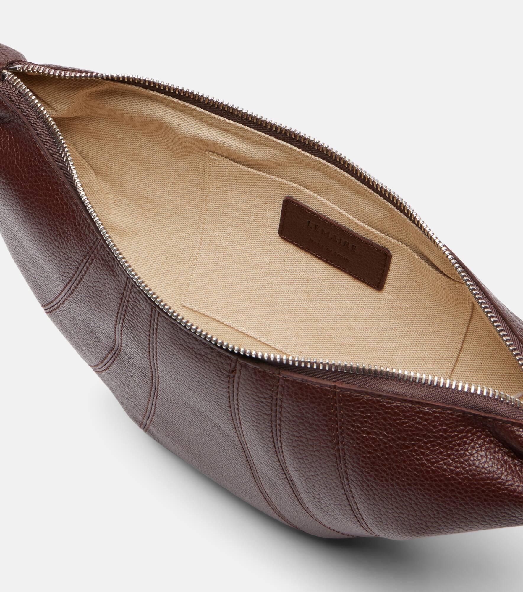 Croissant Small leather shoulder bag - 3