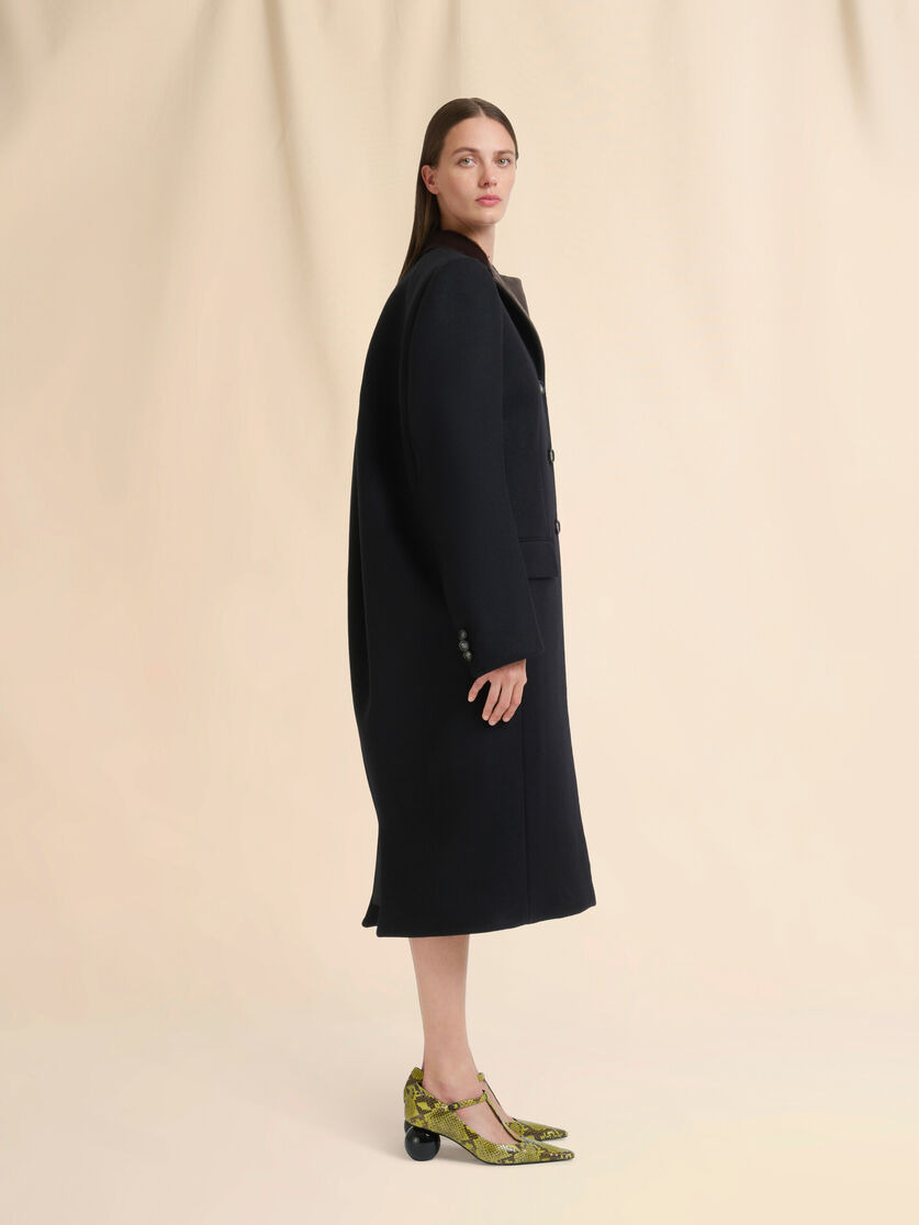 BLACK WOOL FELT COAT WITH LEATHER DETAILS - 6