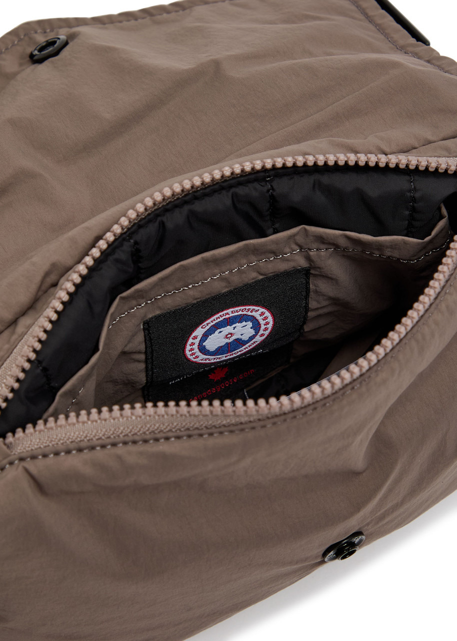 Canada Goose Logo Shell Belt bag - 4