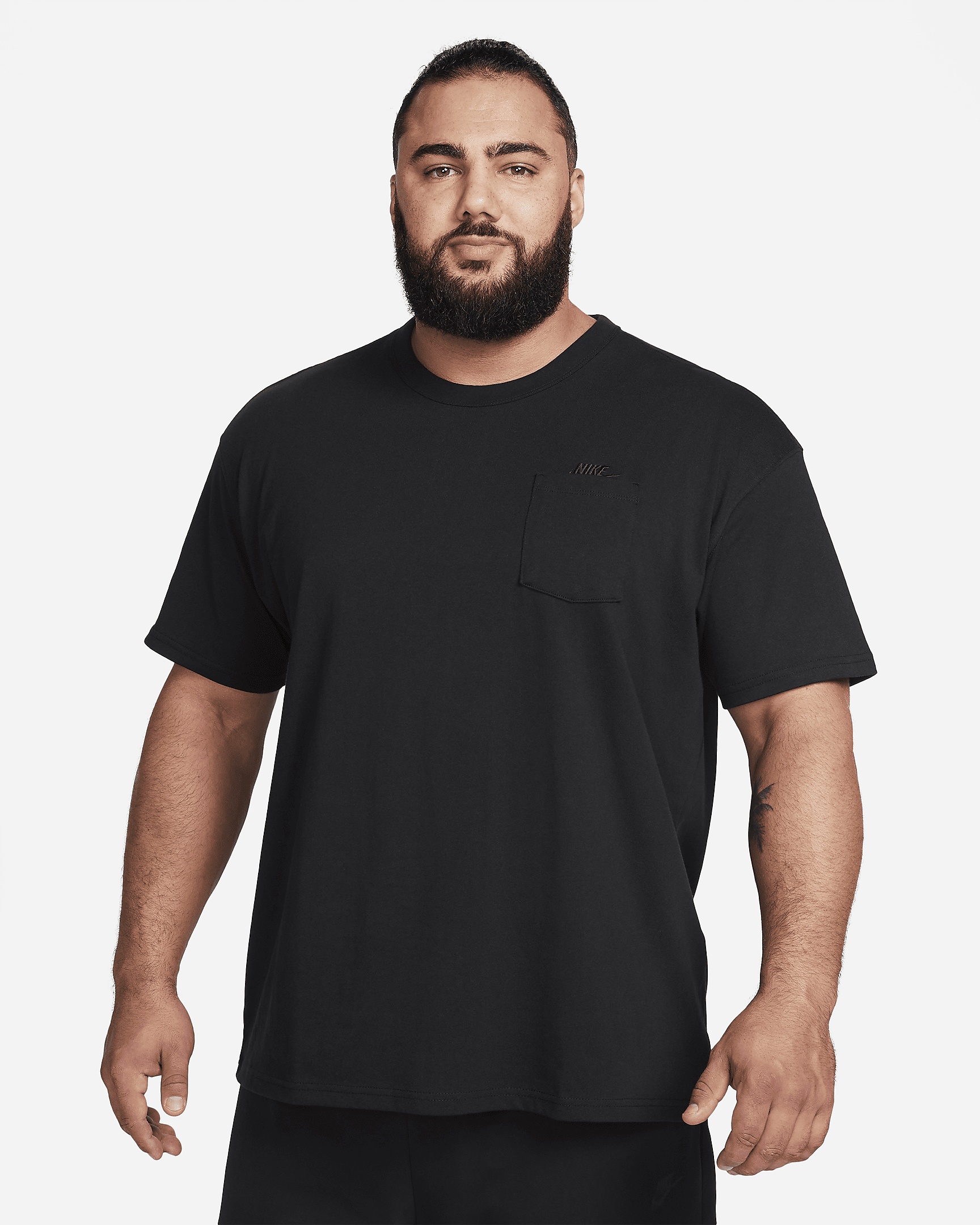 Nike Sportswear Premium Essentials Men's Pocket T-Shirt - 7