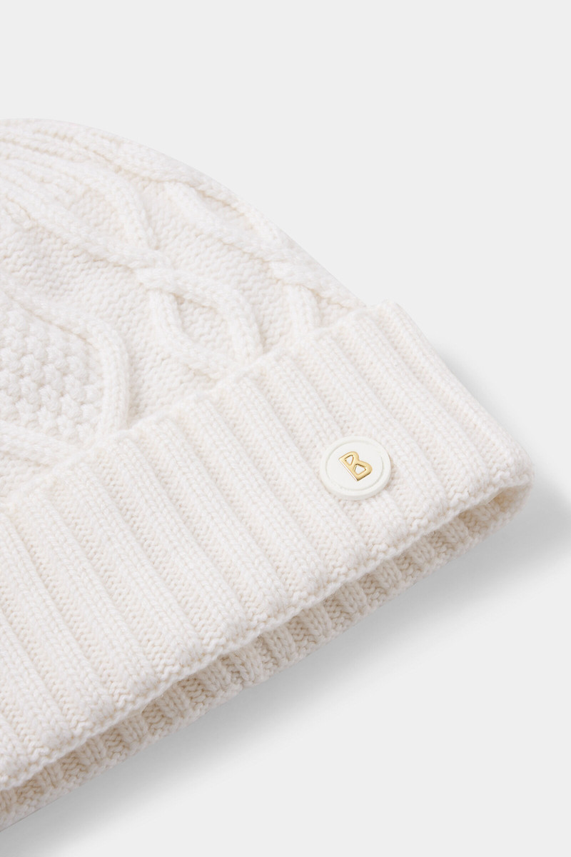 Jamila knitted cashmere hat in Off-White 3
