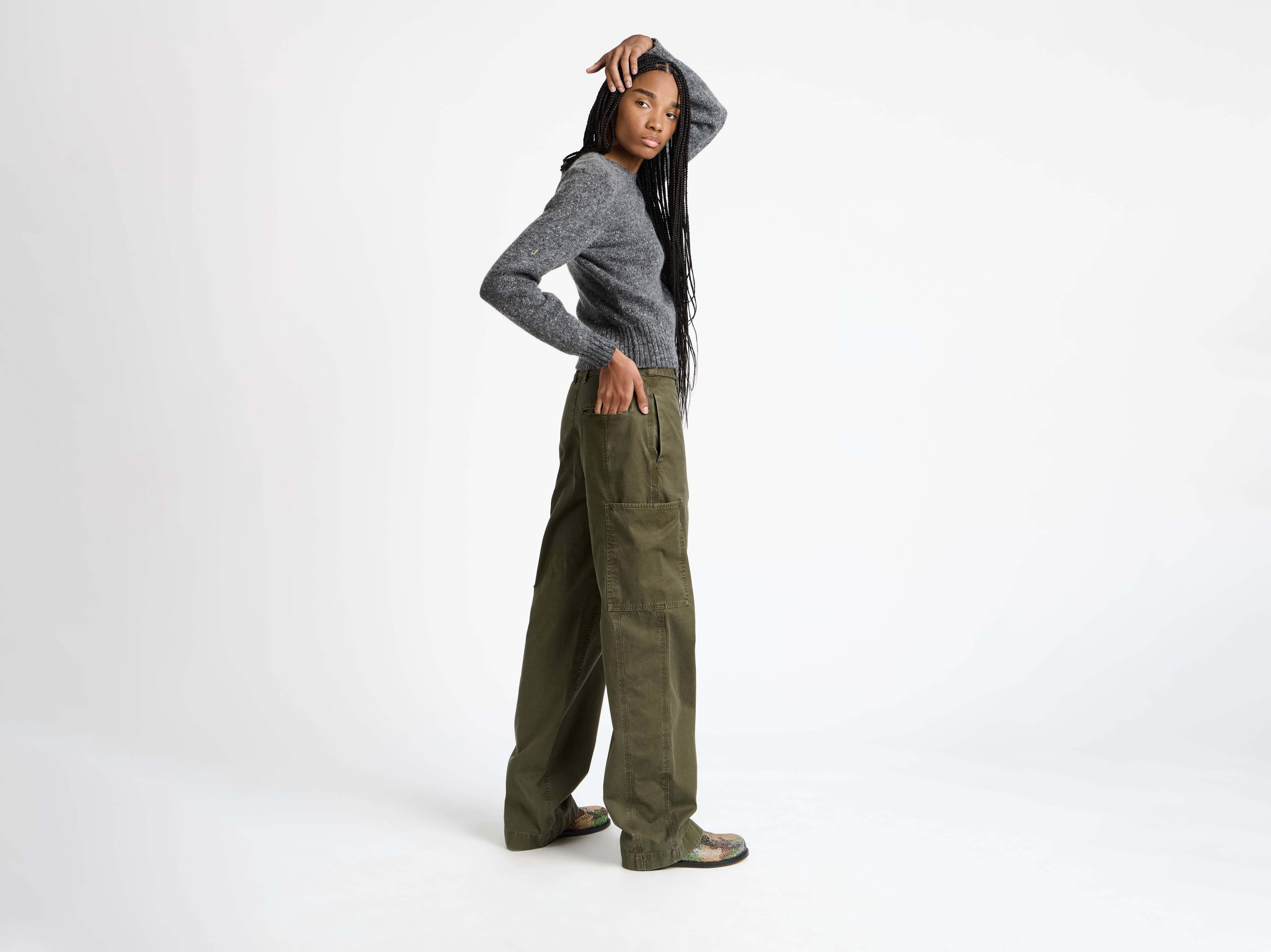 EMBROIDERED CREW NECK JUMPER IN CHARCOAL MELANGE - 3