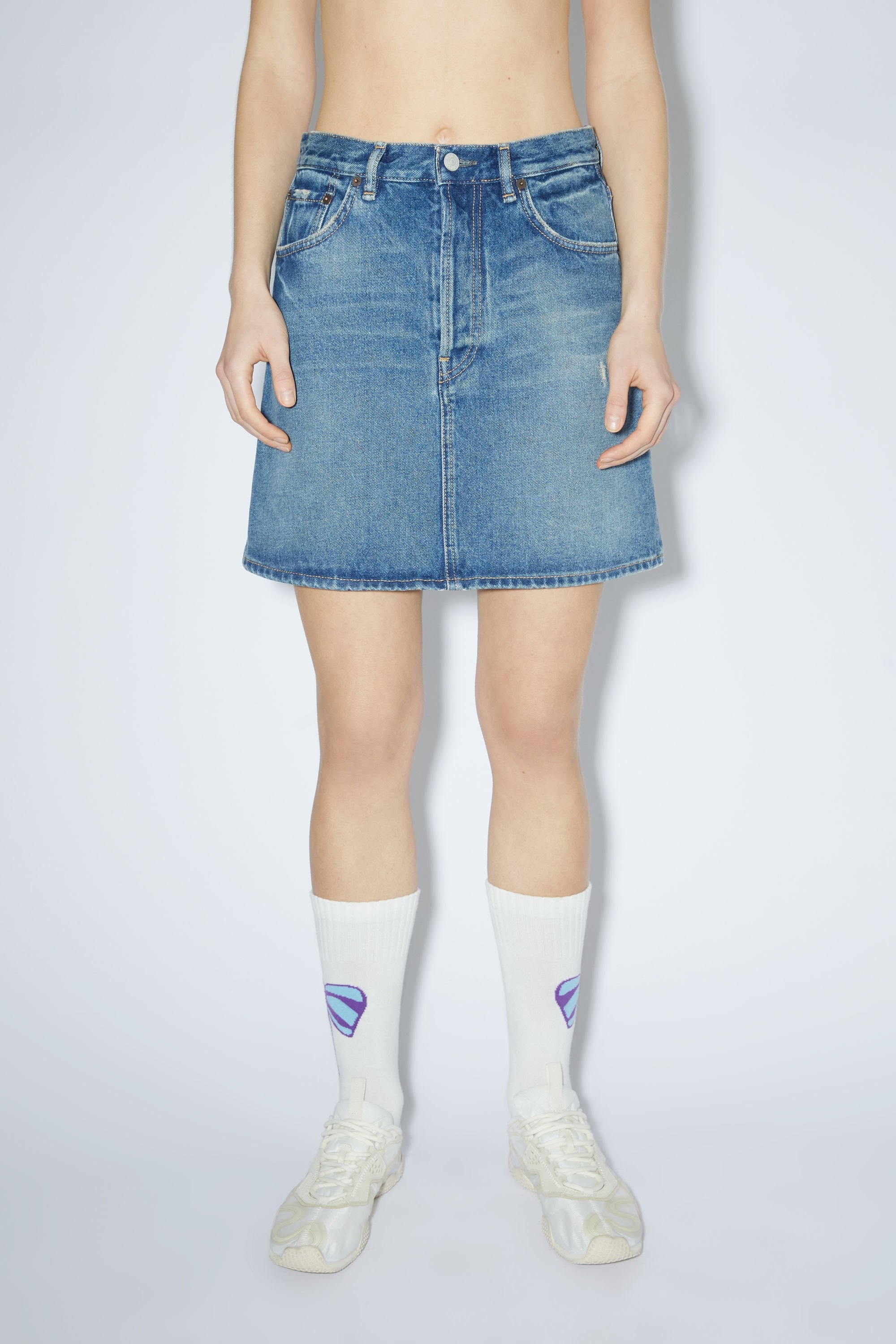 アクネ Acne Studios Denim Mini Skirt Acne Studios - Monogram denim mini skirt - Blue/beige