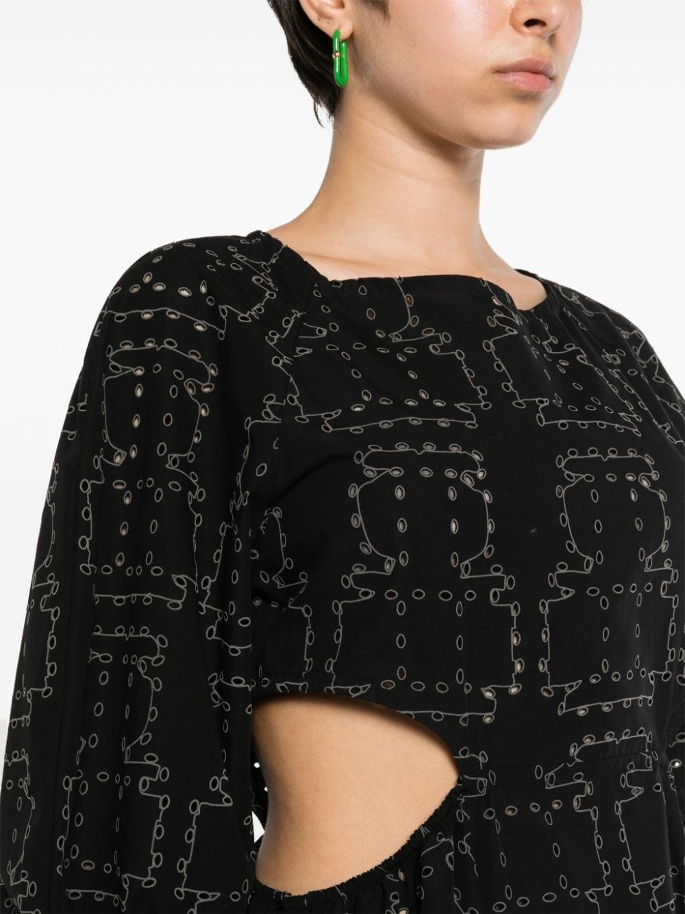 Delivery cut-out perforated dress - 5