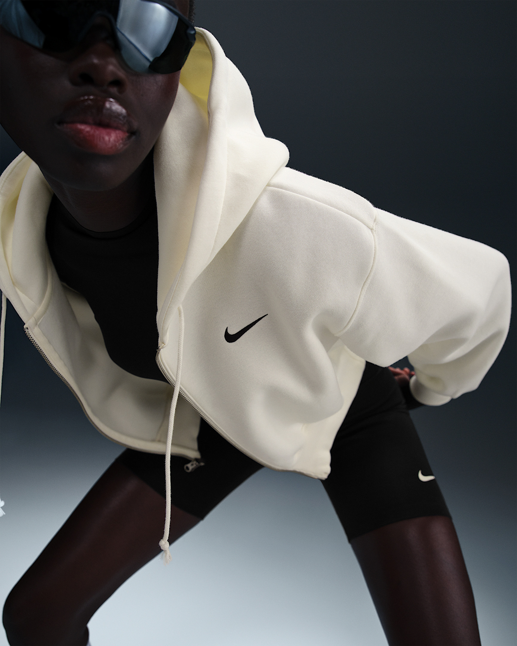 Nike Sportswear Phoenix Fleece Women's Loose Cropped Full-Zip Hoodie - 3