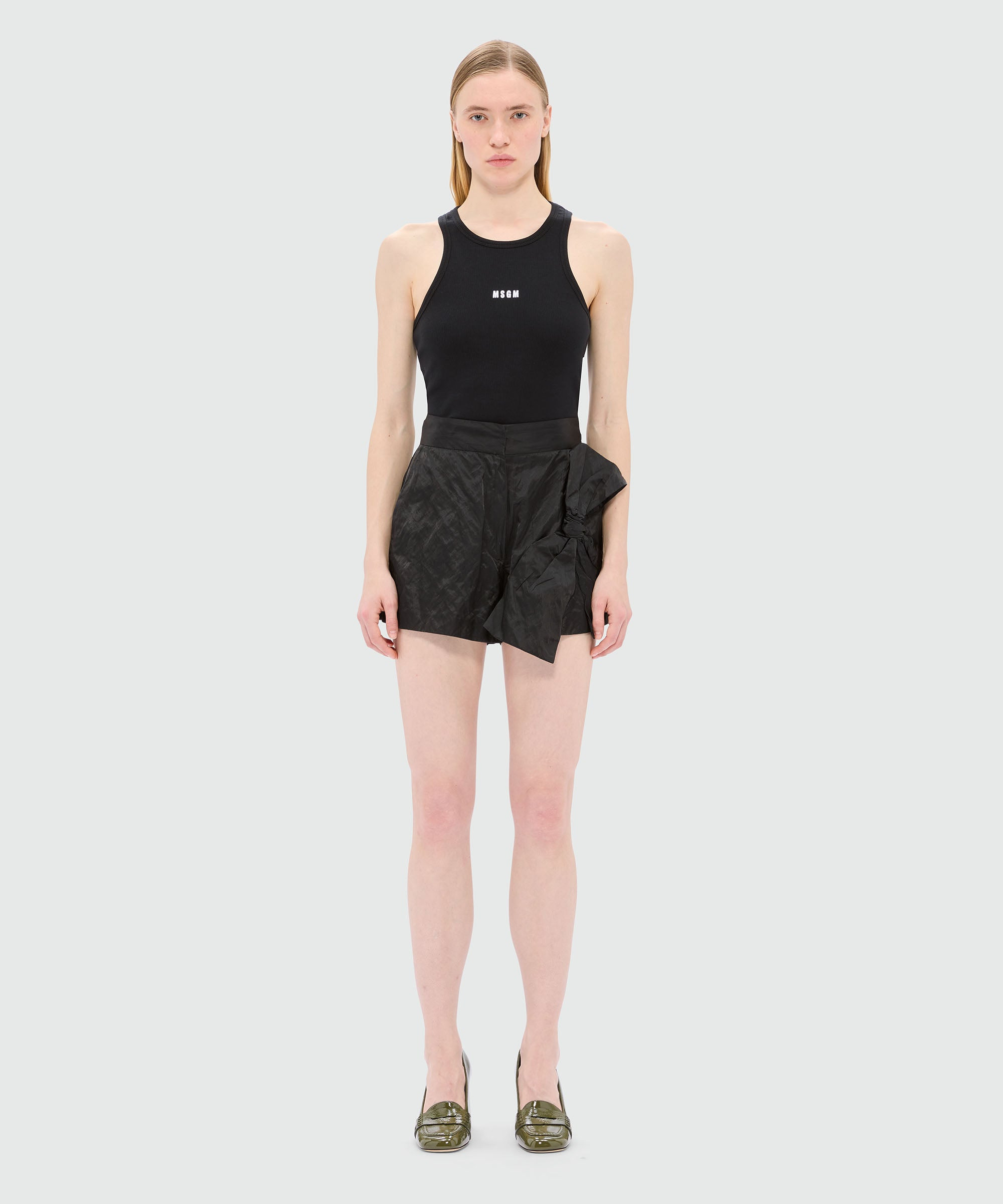 Black crinkle duchesse shorts with bow - 2