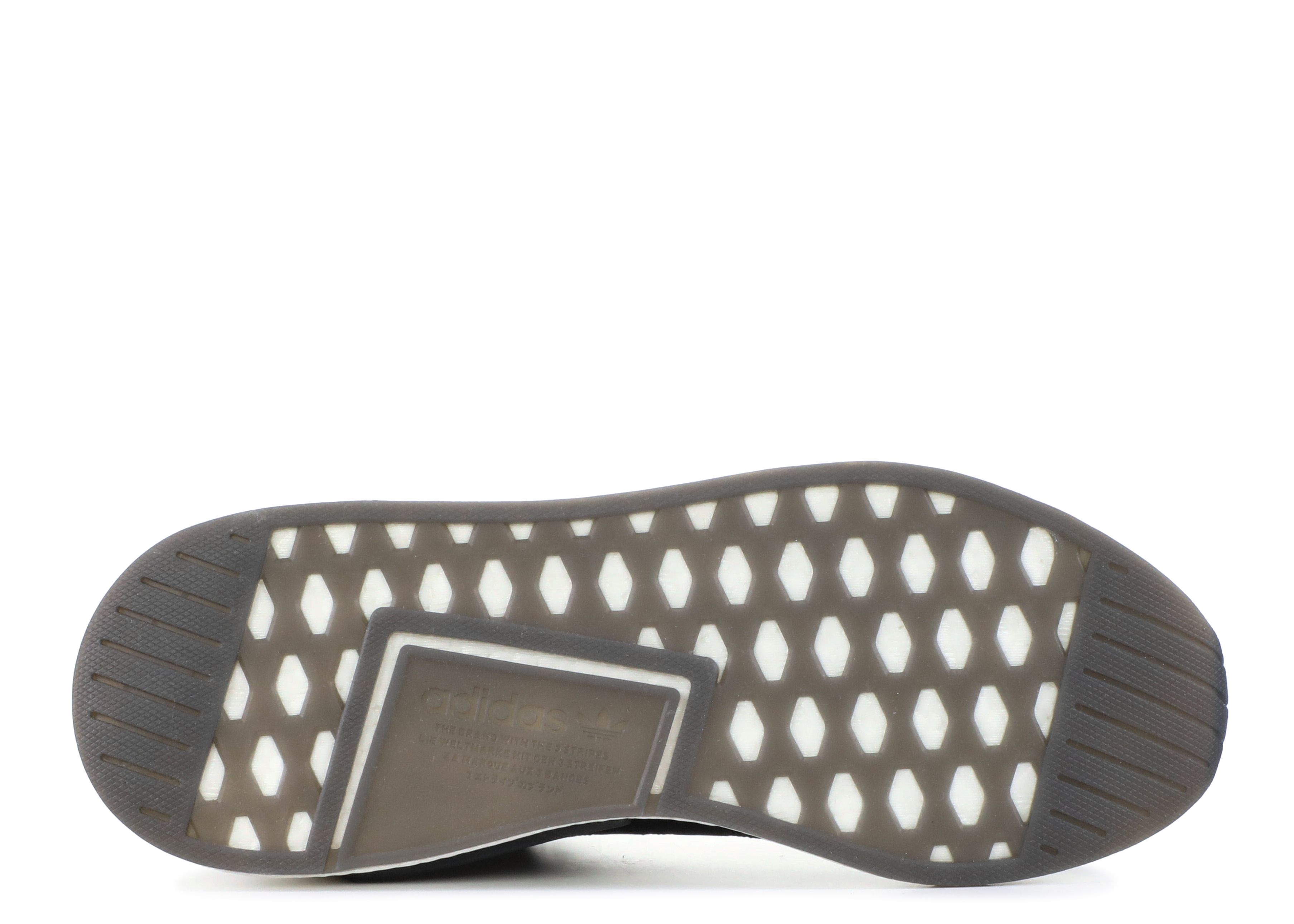 NMD_R2 'CORE BLACK' - 4