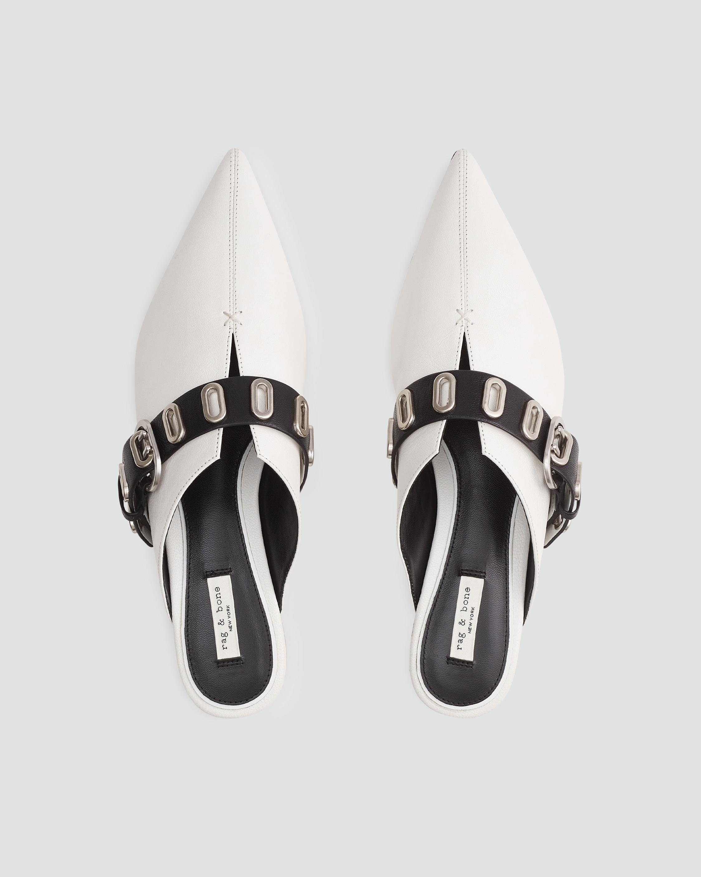 Victory Slide - Leather
Slip-On Flat - 4