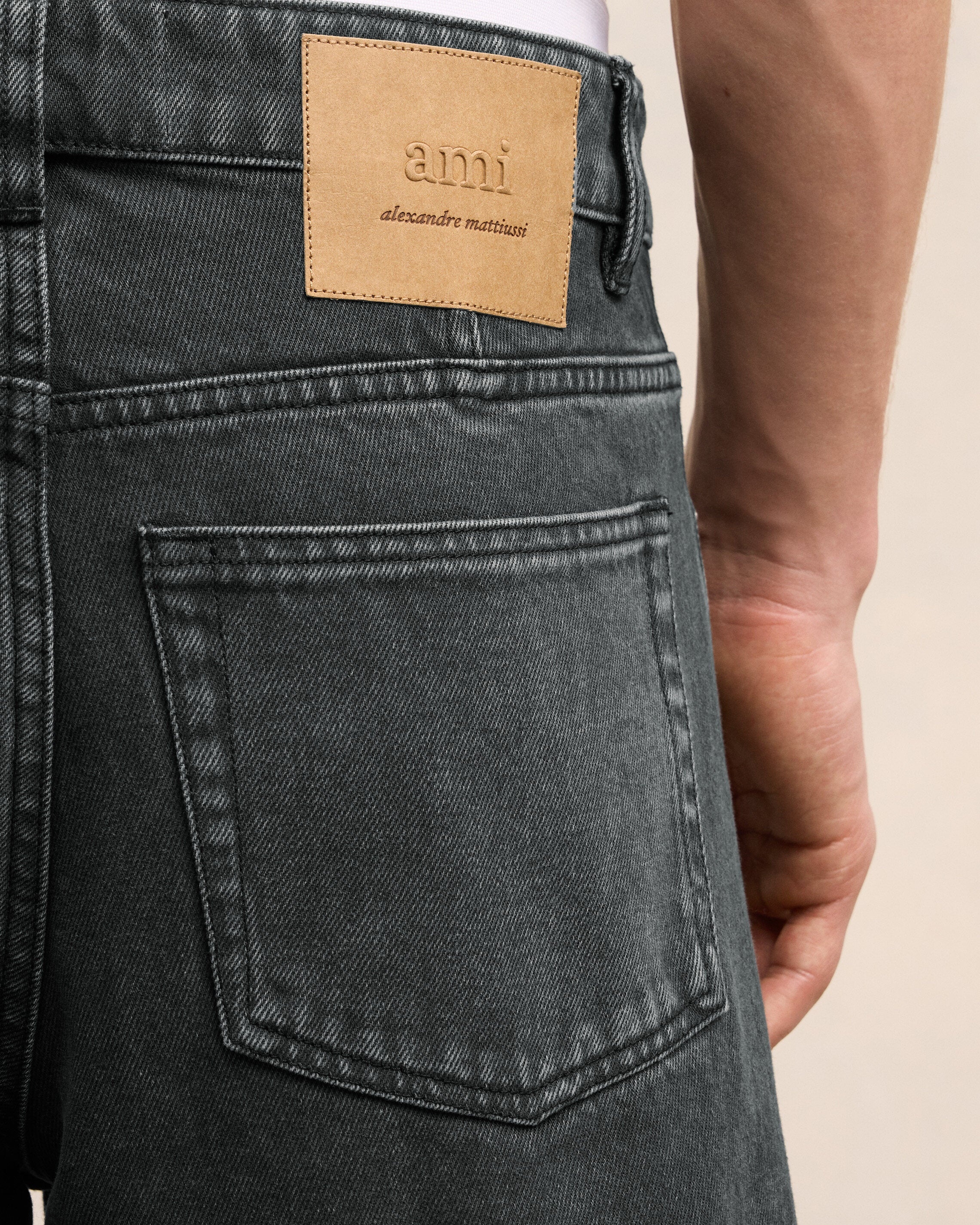 TAPERED FIT JEANS - 5