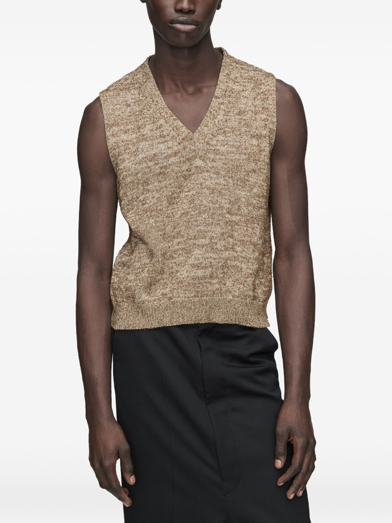V-neck top 3