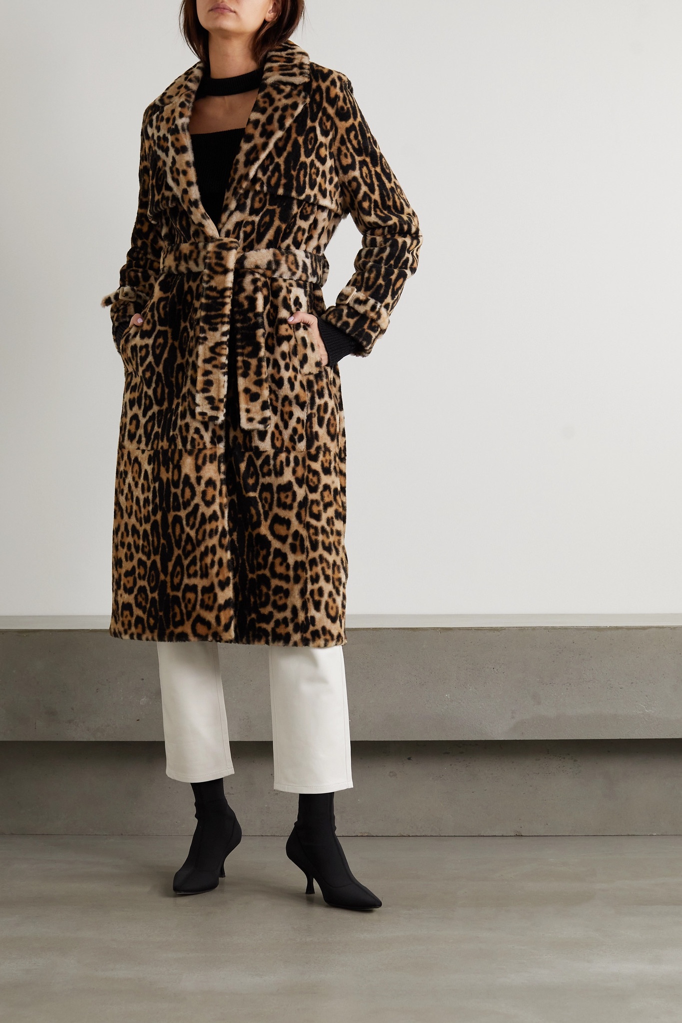 Reversible belted leopard-print shearling coat - 5