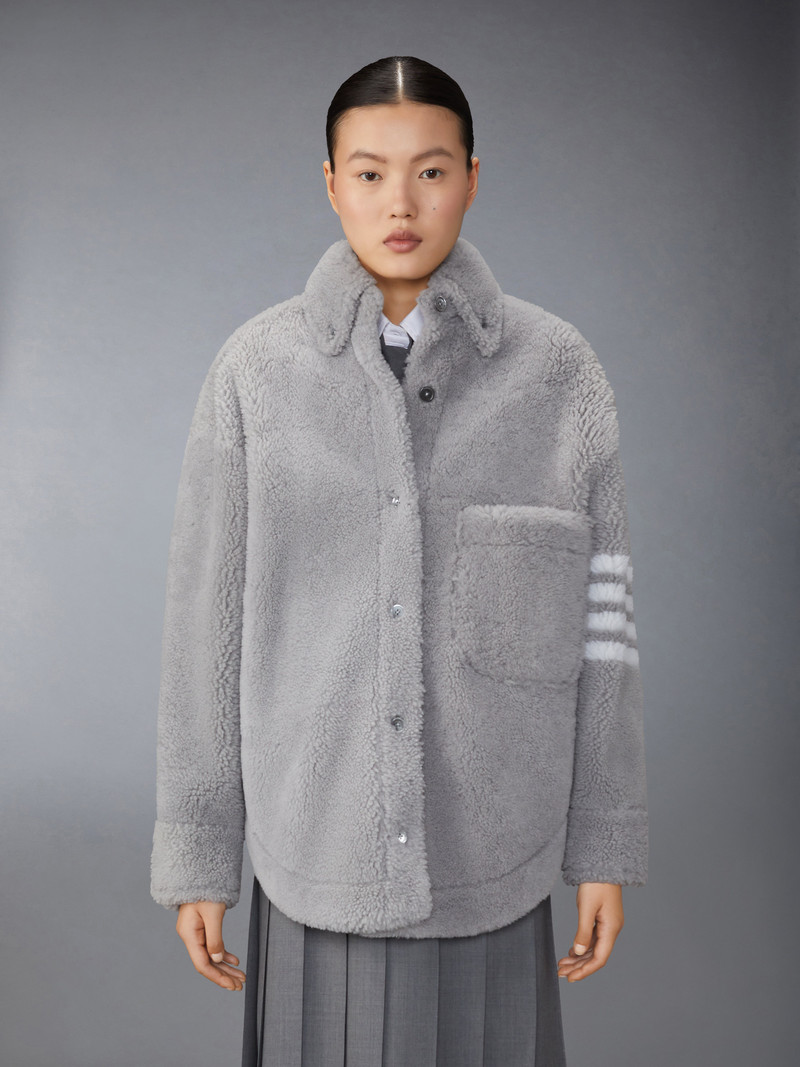 Thom Browne SUPERSIZED SHIRT JACKET W/ 4 BAR IN DYED SHEARLING outlook