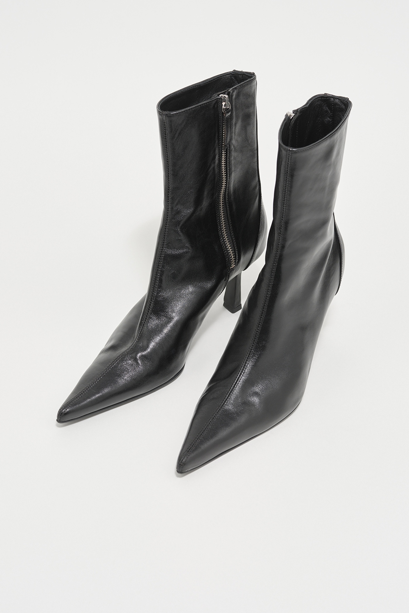 Slim Boot True Dyed Black Leather - 6