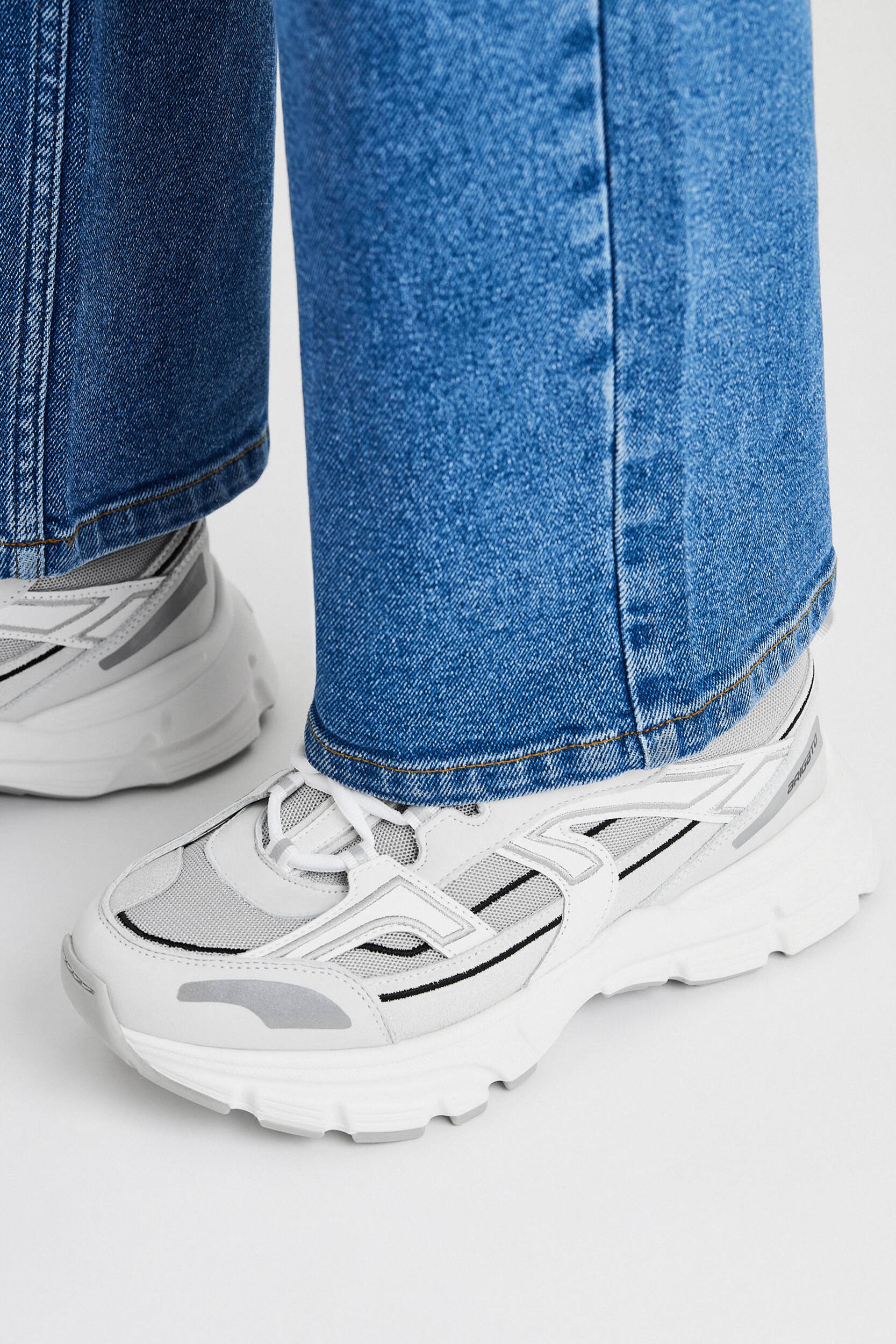 Marathon R-Trail Sneaker - 5