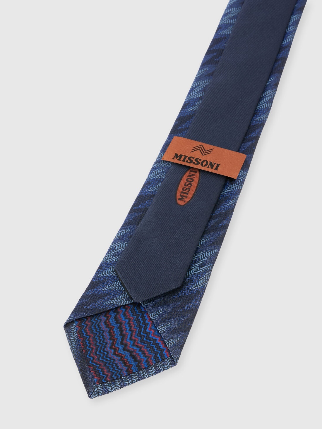 Silk tie with elongated zigzag - 3