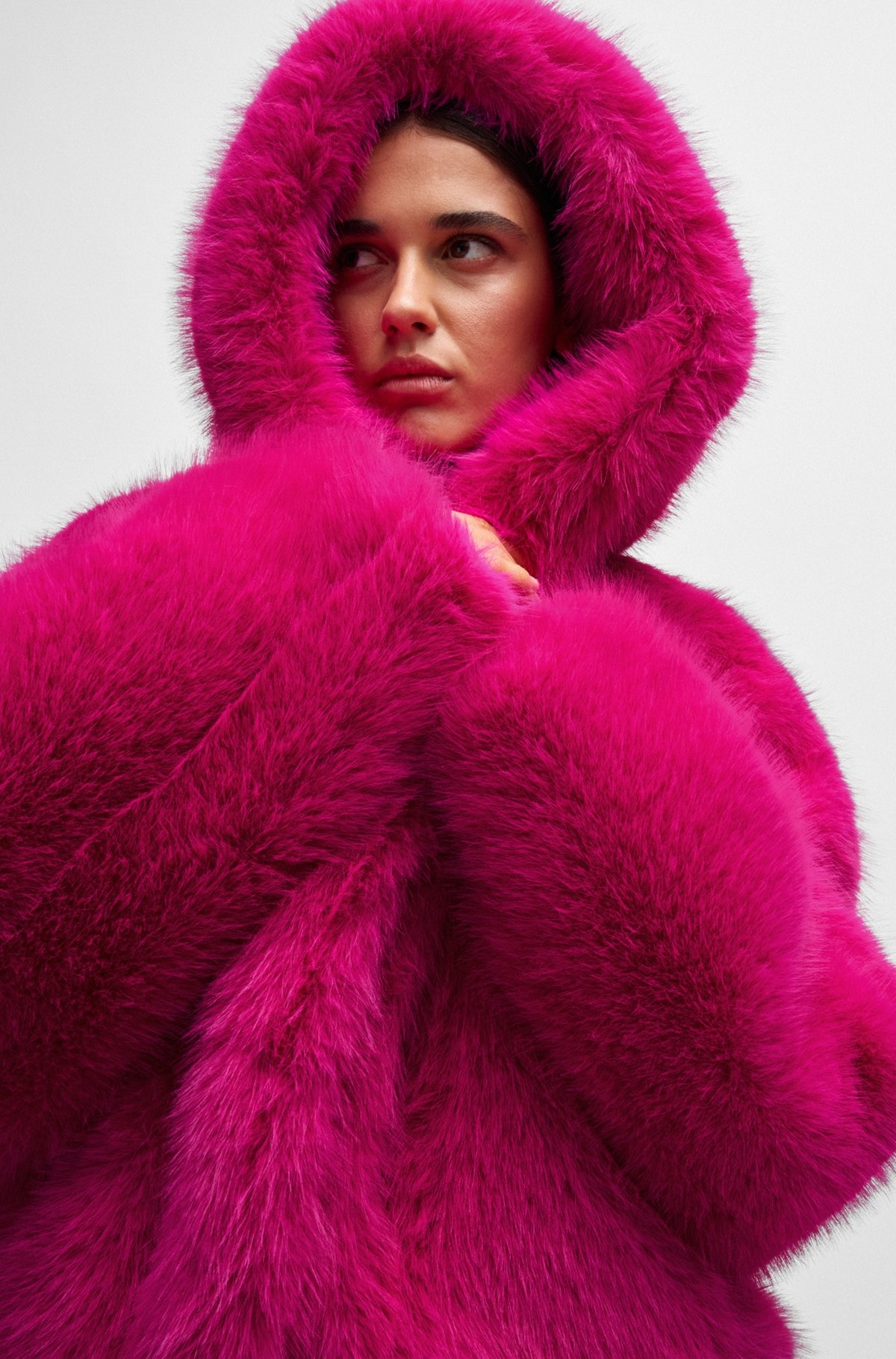 NAOMI X BOSS SHORT COAT IN FAUX FUR - 5