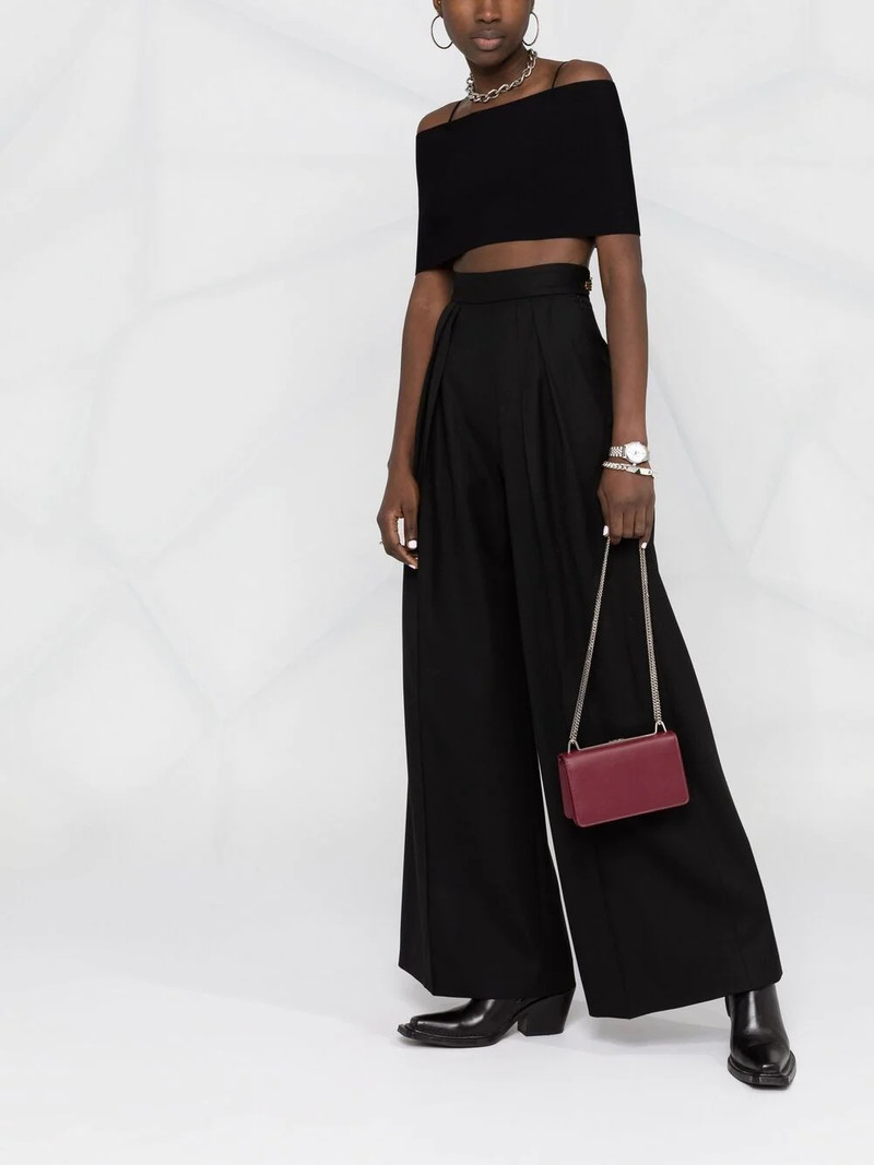 cold-shoulder cropped top 6