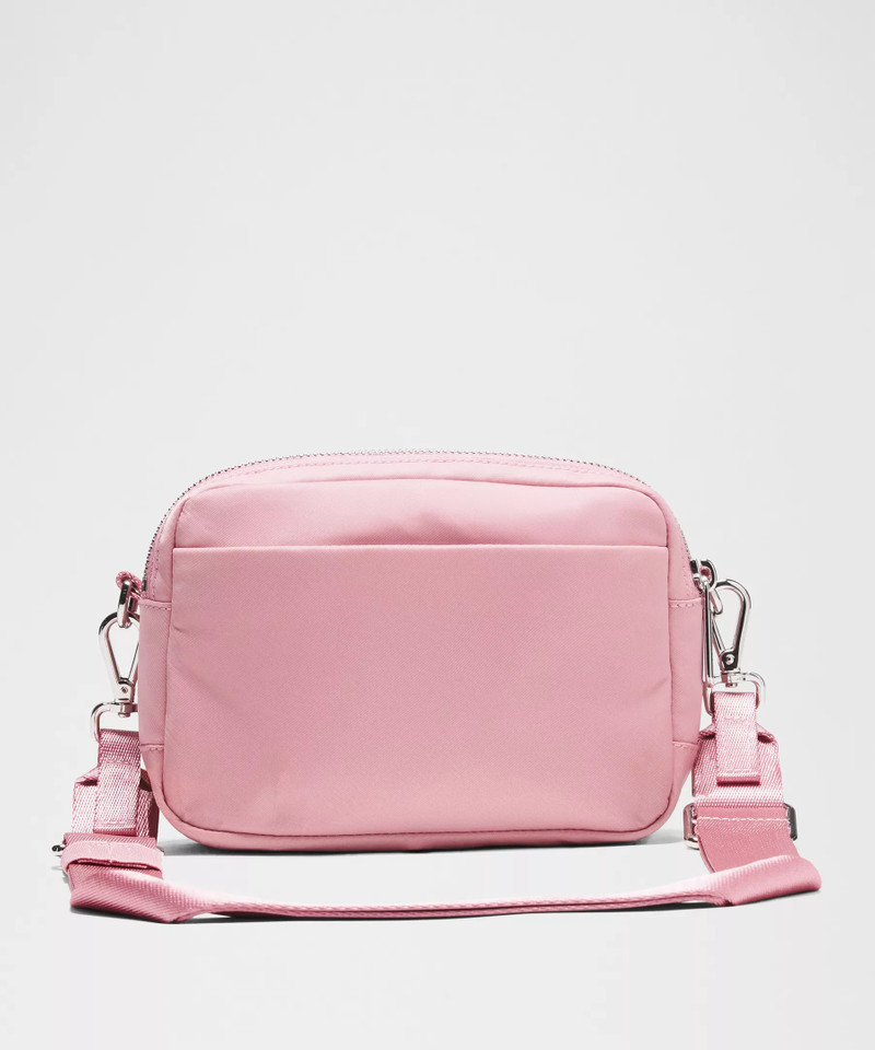 Everywhere Crossbody Bag 2L *Metal Hardware 3