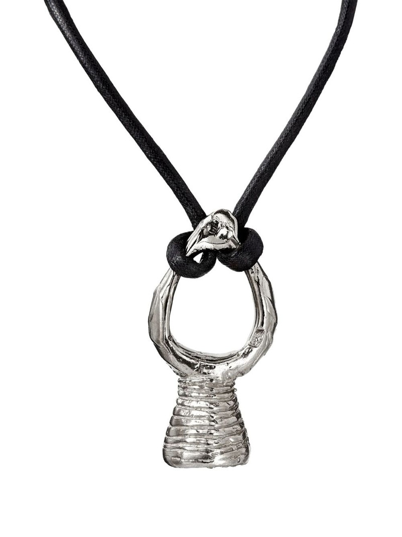 statement-pendant necklace 3