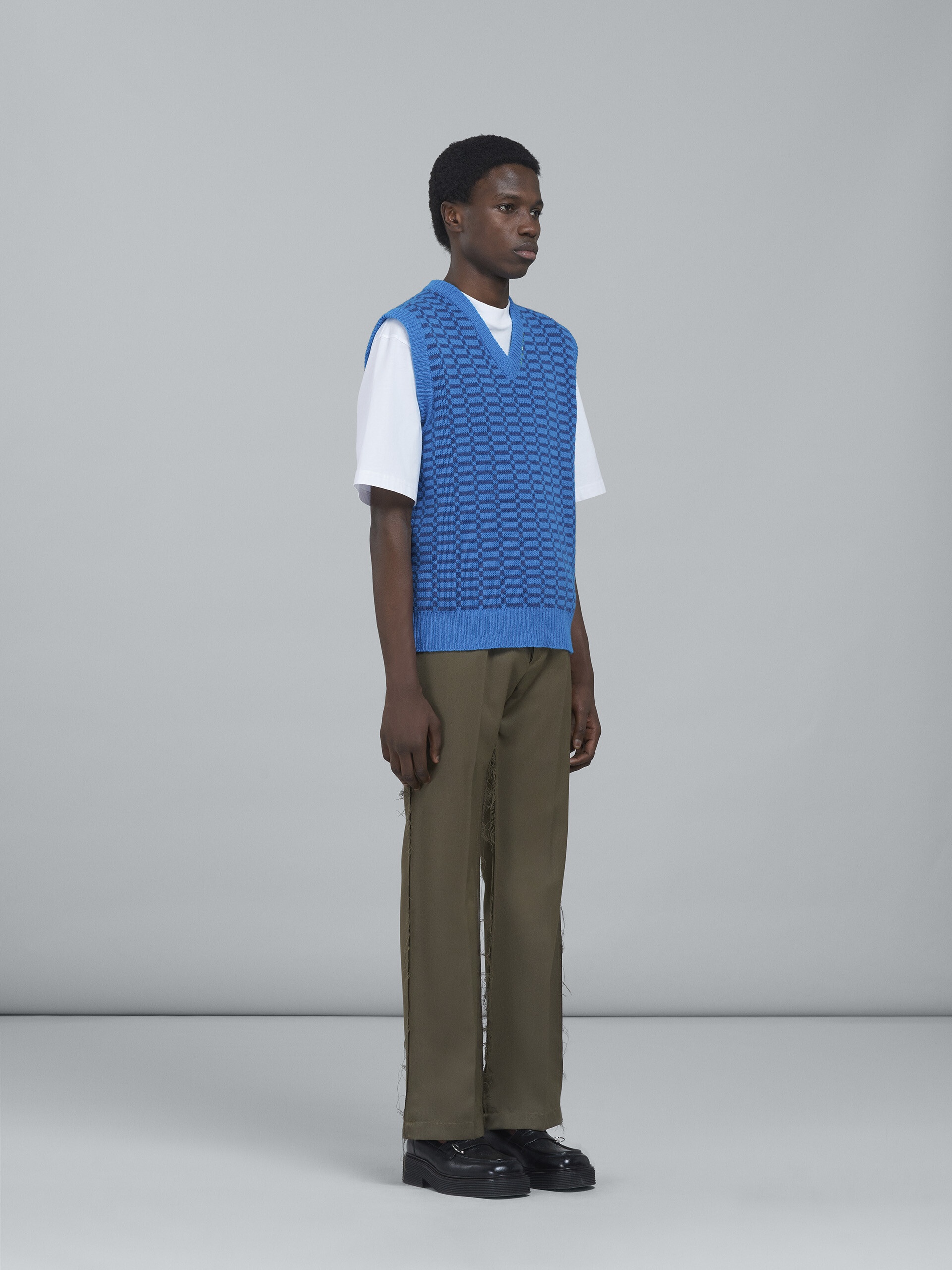 BLUE SHETLAND WOOL V-NECK VEST - 5