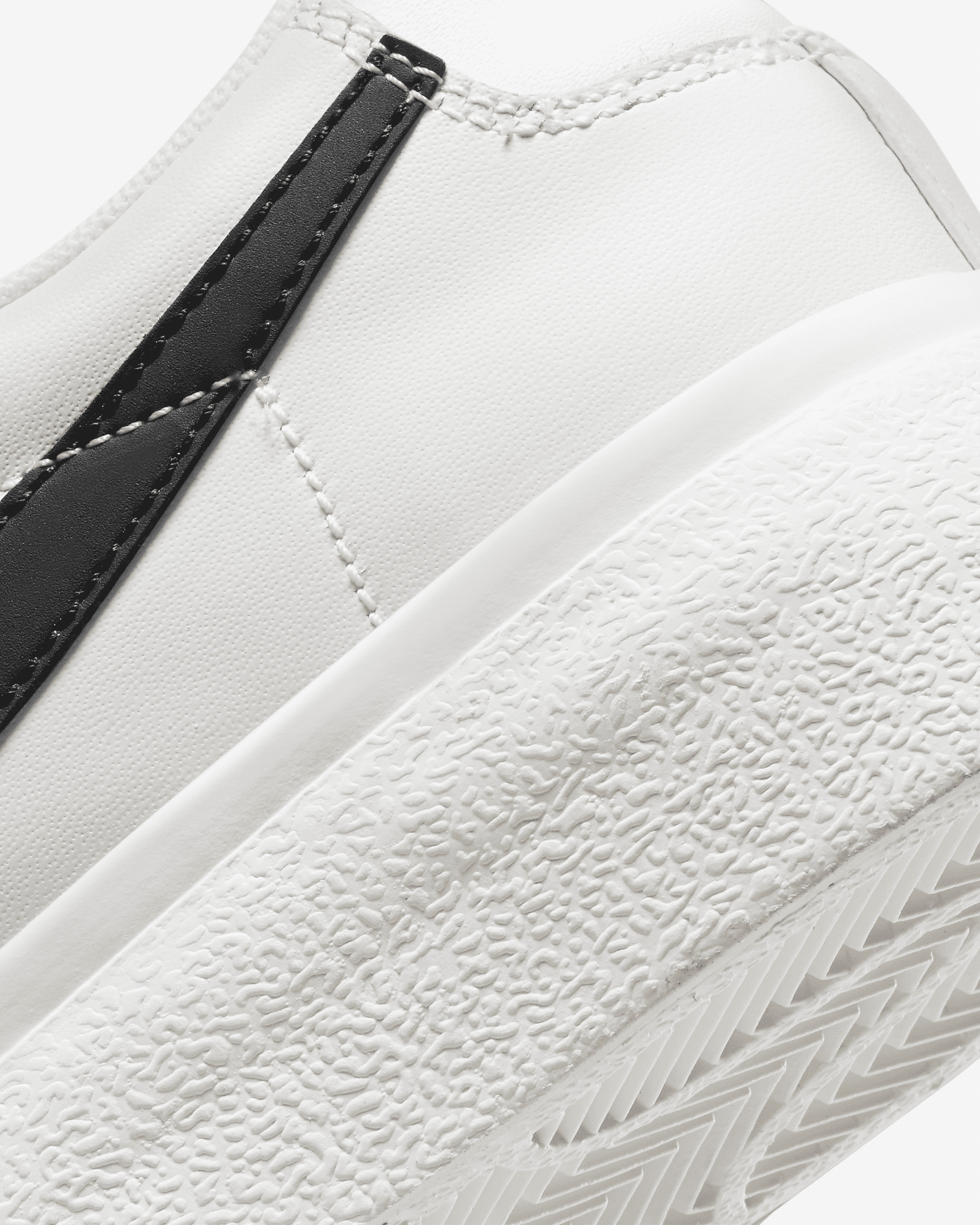 Nike Blazer Low Platform Women's Shoes - 9