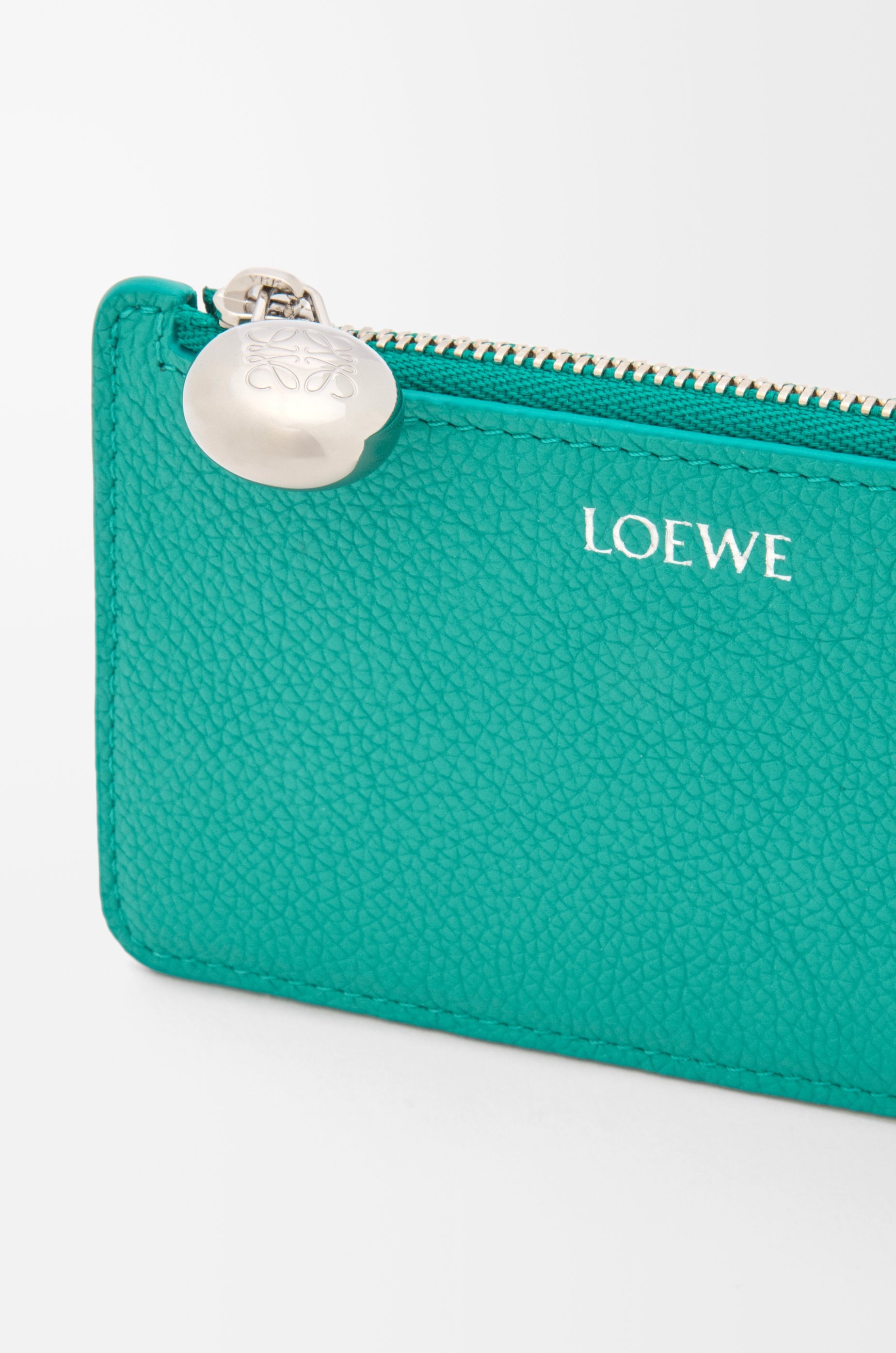 Pebble coin cardholder in pebble grained calfskin - 4