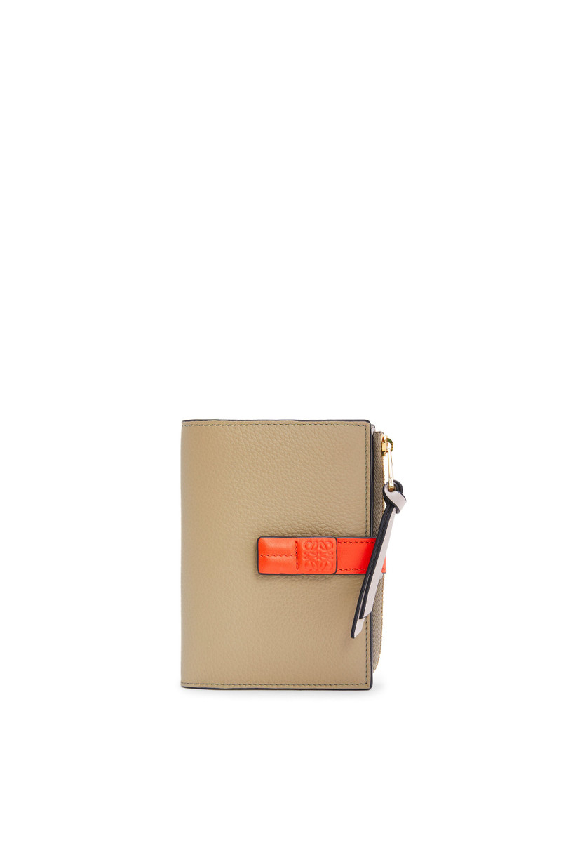 Slim zip bifold wallet in soft grained calfskin - 1