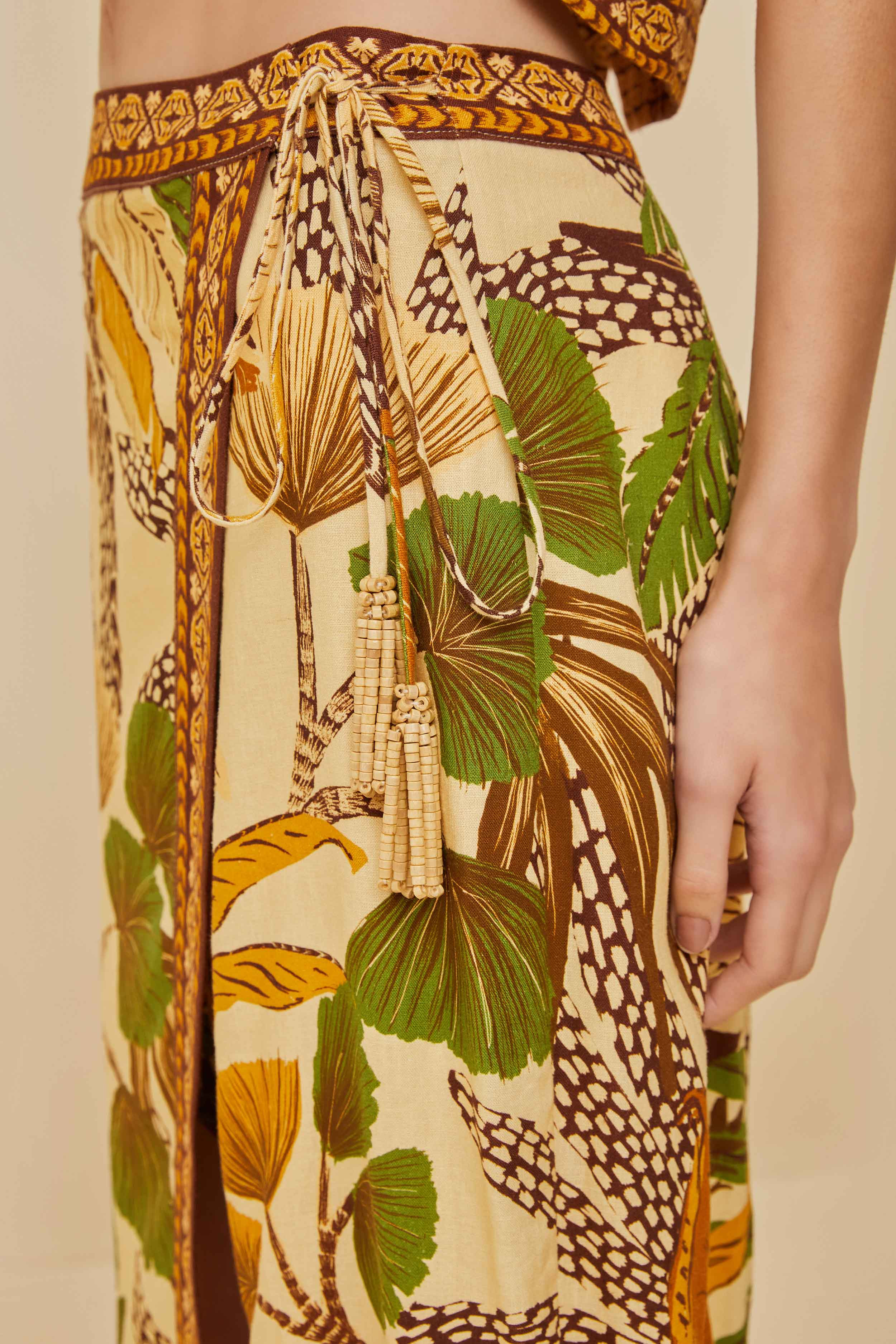 Sand Foliage Sketch Lenzing™ Ecovero™ Euroflax™ Midi Skirt - 4