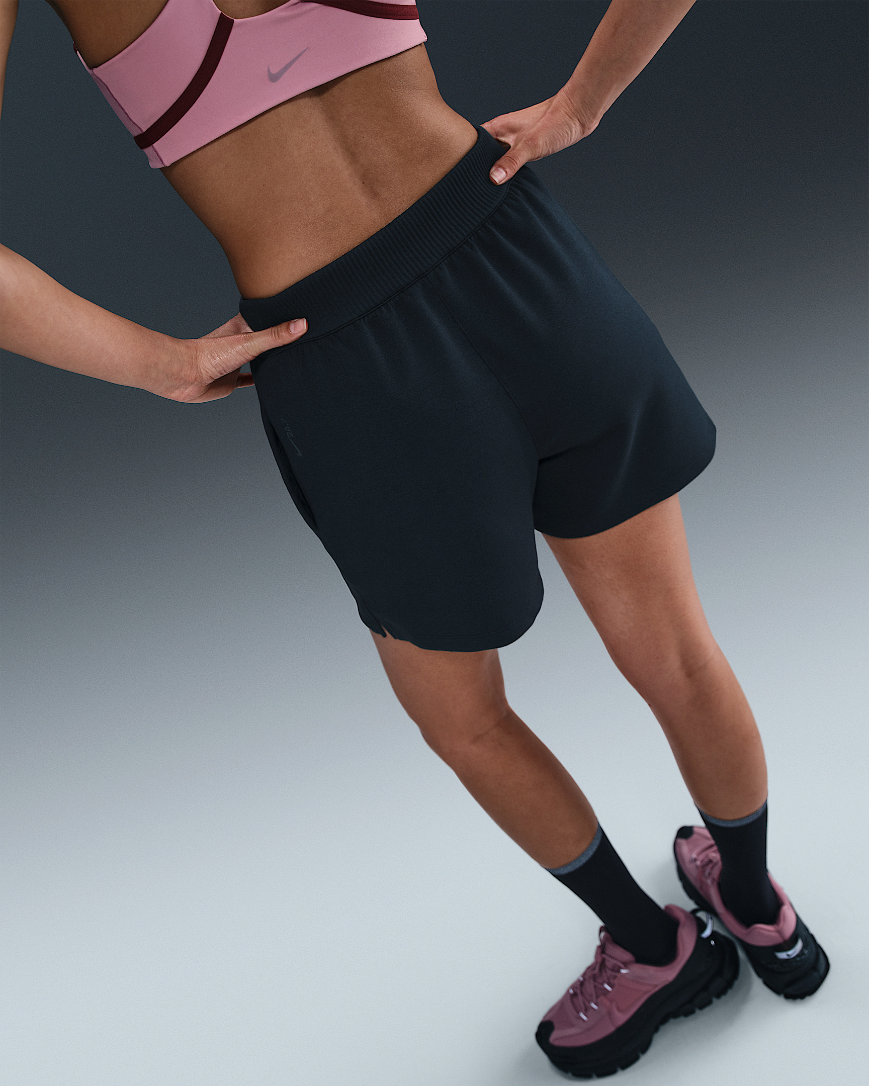 Nike 24.7 ImpossiblySoft Women's Dri-FIT Mid-Rise Loose 4" Shorts - 3