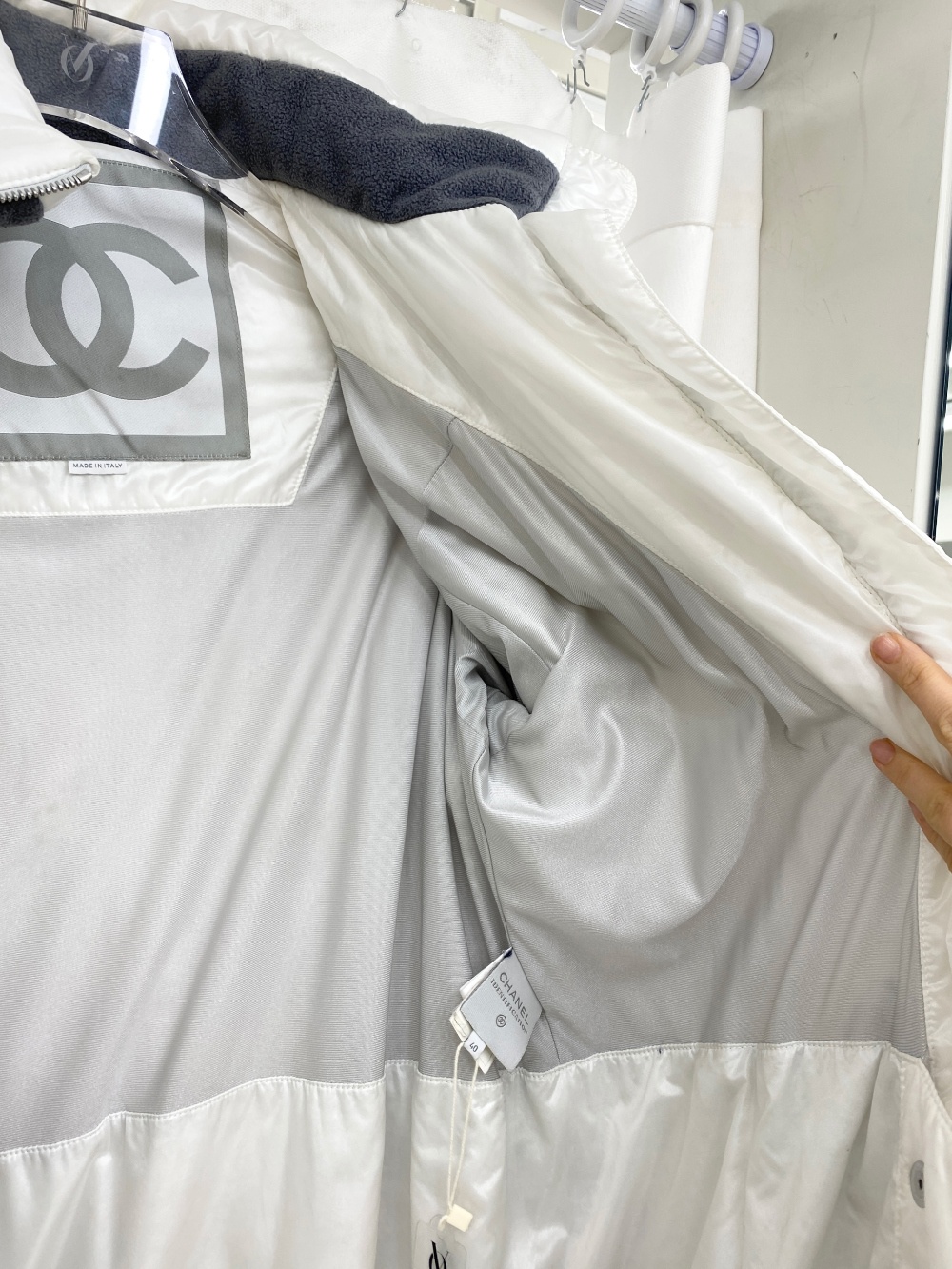 Chanel Sport 2003 A Season White Padding - 16