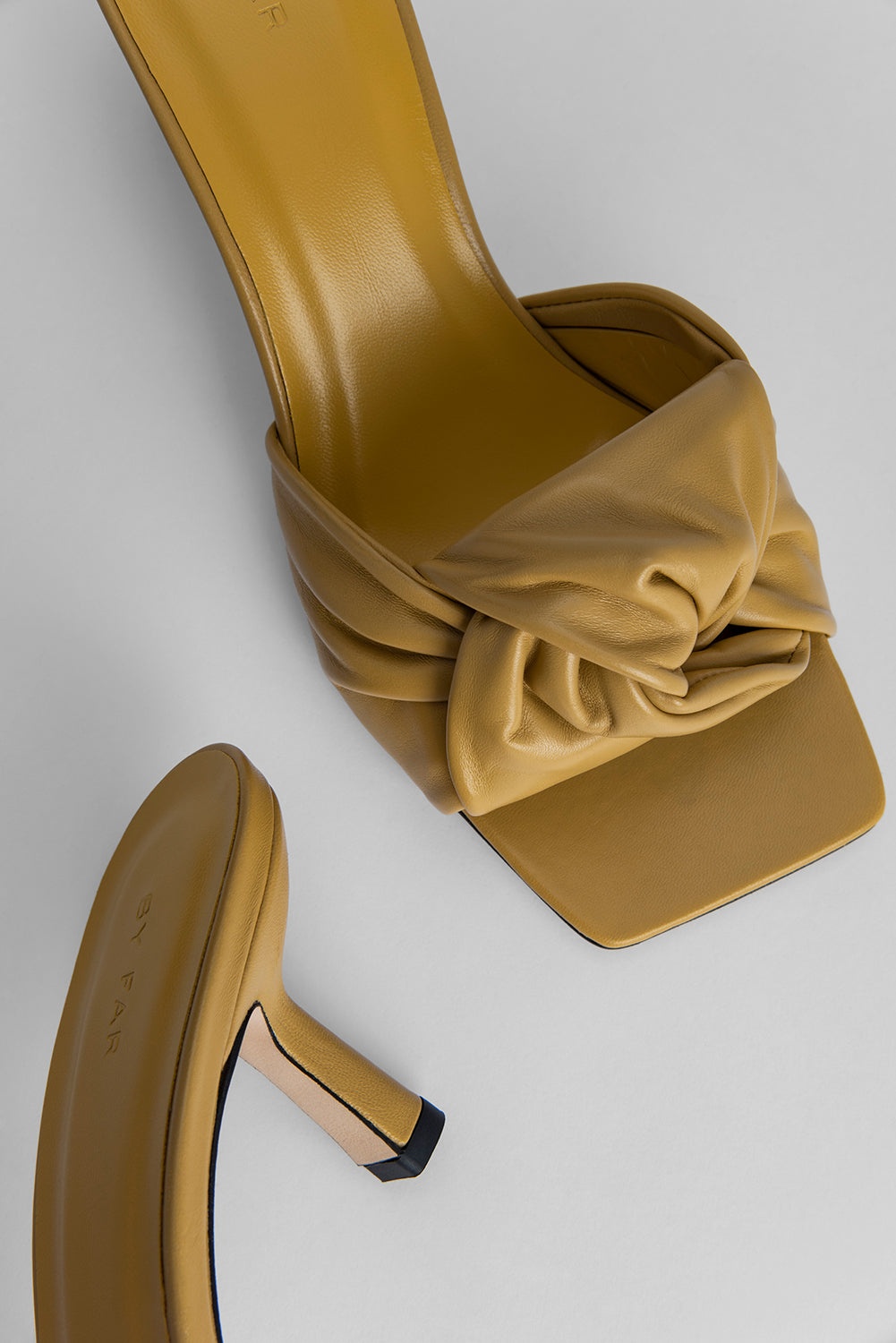 Lana Ochre Gloss Leather - 9