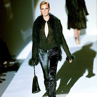 Gucci Fall 1999 Tom Ford  black velvet acrylic ring bucket handbag - 2