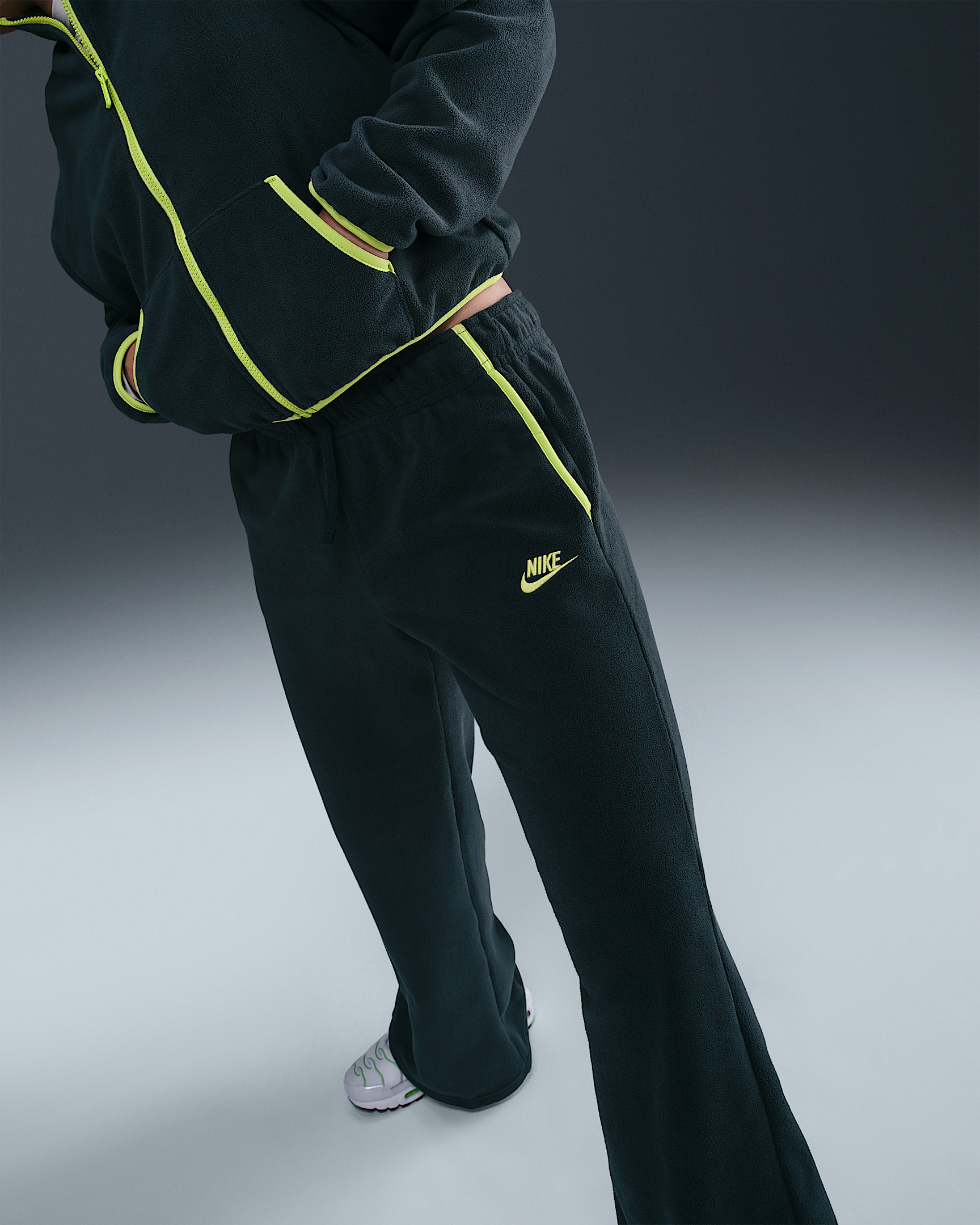 Nike Sportswear Club Fleece Women's Mid-Rise Wide-Leg Cozy Pants - 5