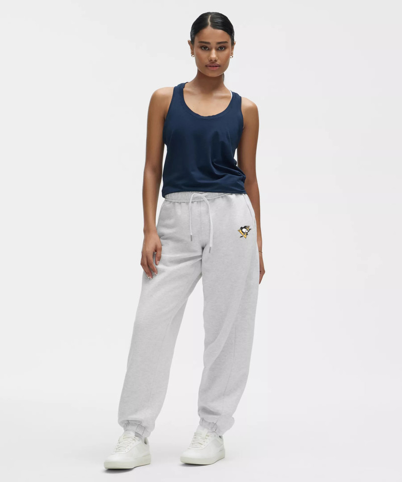 Scuba Mid-Rise Oversized Jogger *Pittsburgh Penguins 1