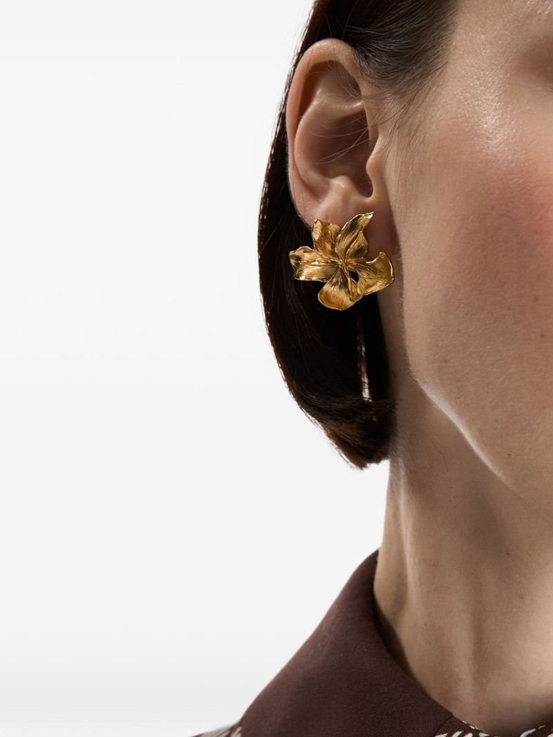 Oscar de la Renta floral earrings outlook