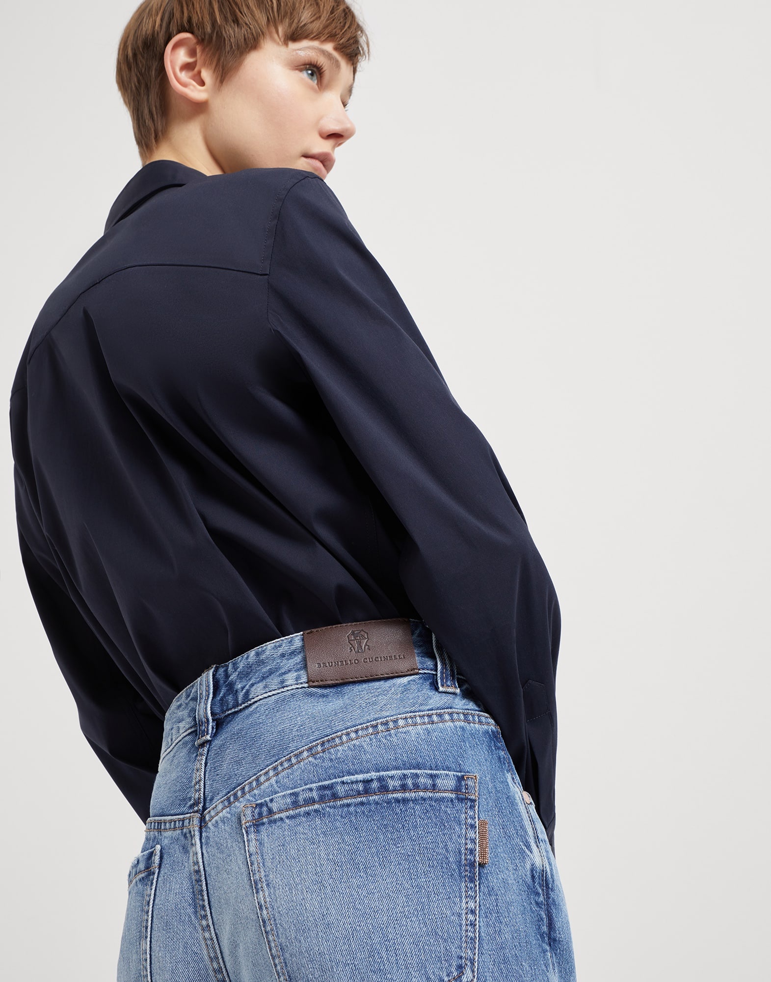 パンツ BRUNELLO CUCINELLI Authentic Denim Loose Trousers with Shiny Brunello Cucinelli Authentic denim loose trousers with shiny