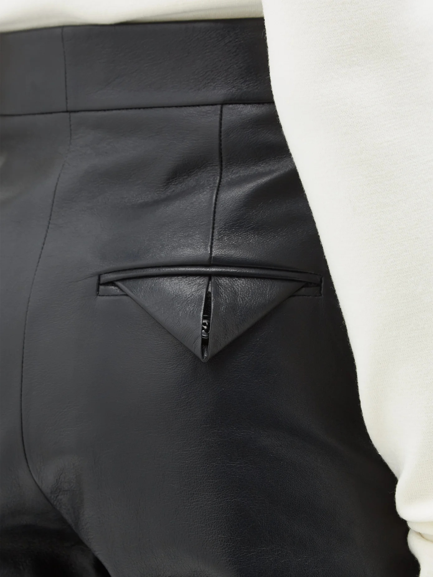 Tied-cuff leather wide-leg trousers - 4