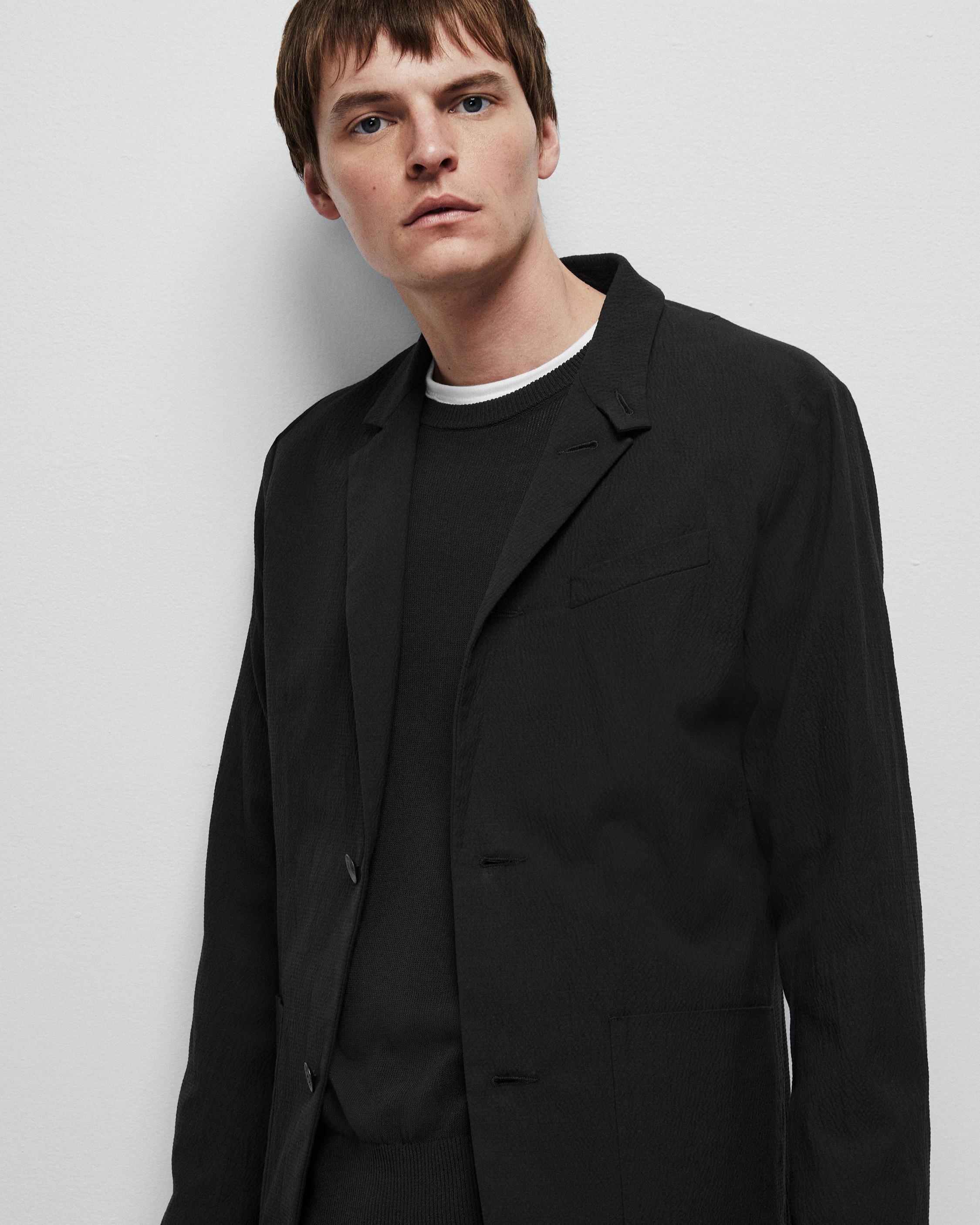 Linden Blazer
Stretch Seersucker Blazer - 4