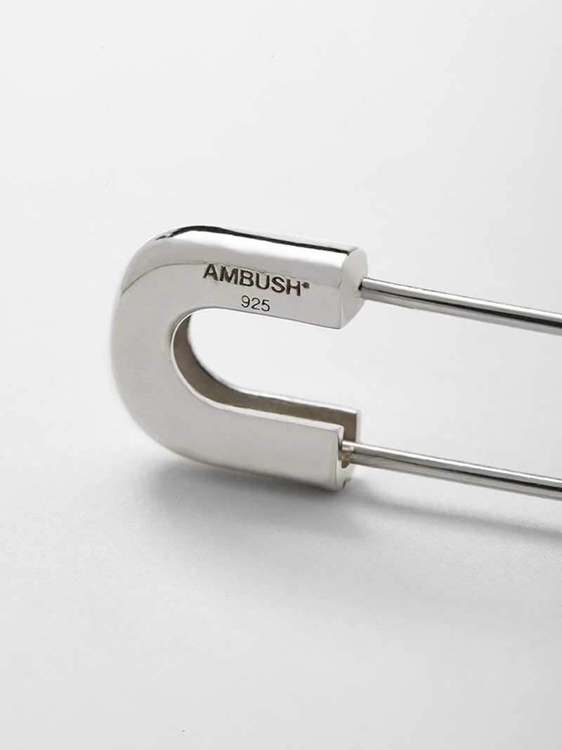 Ambush SAFETY PIN PIERCE outlook