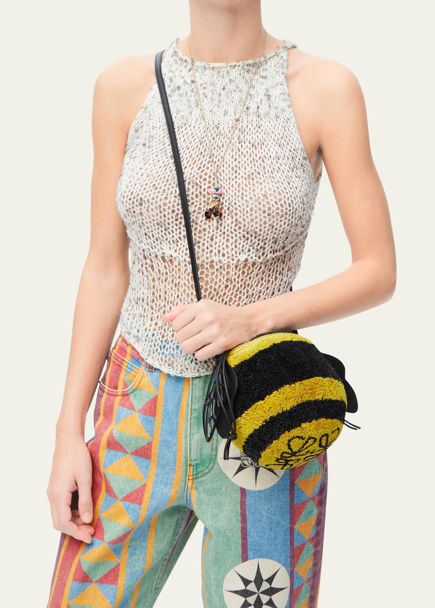 Bee Basket Bucket Bag in Raffia and Leather - 2