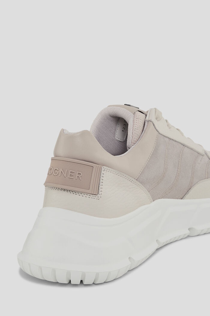 Flametown Sneakers in Beige/﻿﻿Mauve - 7