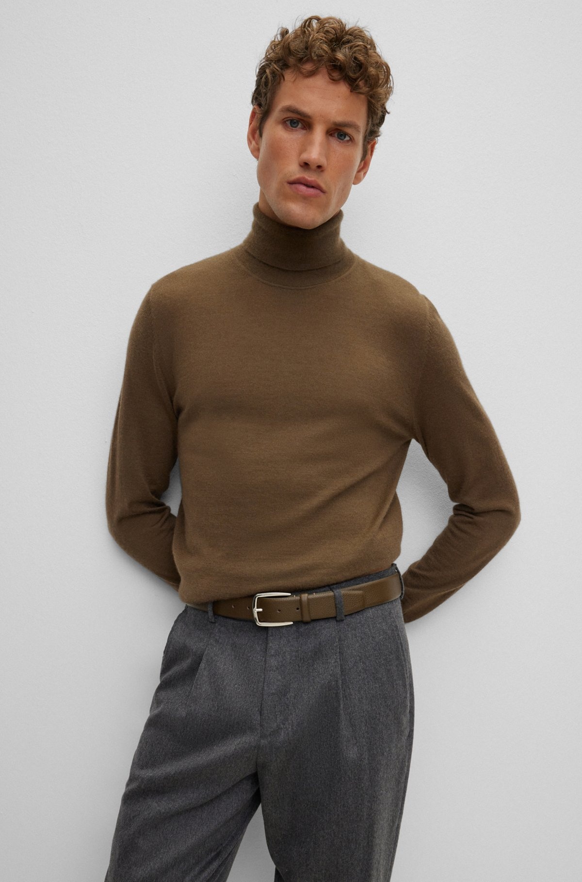 LEATHER BELT WITH CONTRAST STITCH DETAILING - 3