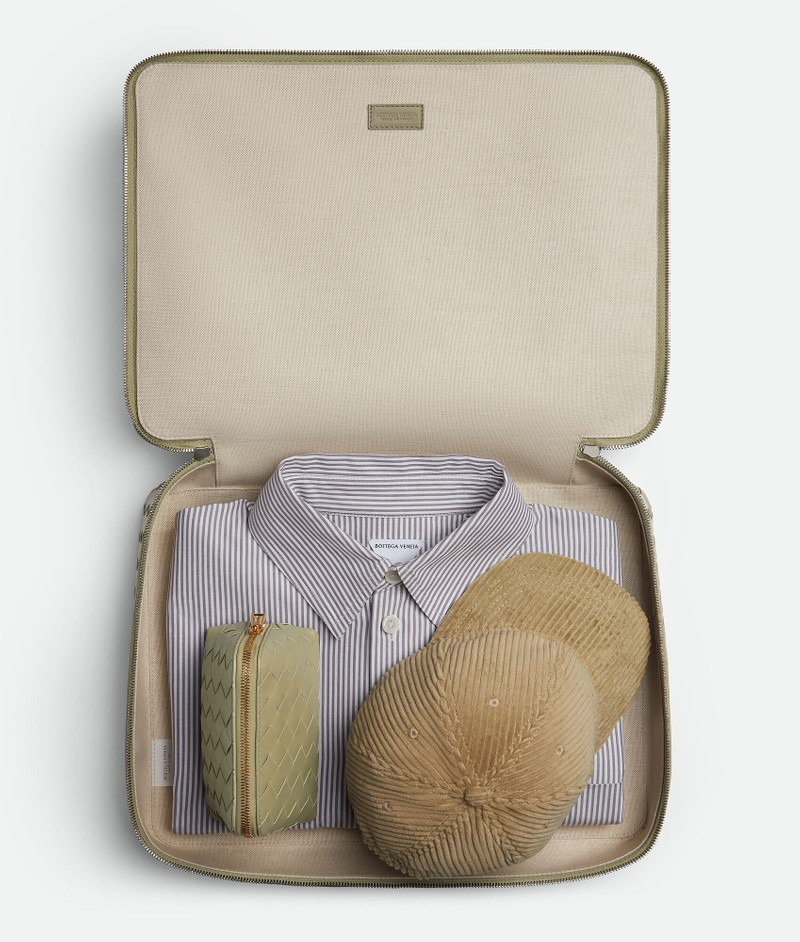 Bottega Veneta Intrecciato  Medium Packing Cube outlook