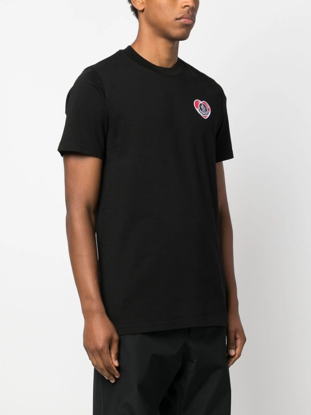 Tシャツ・カットソー MONCLER - EMBROIDERED HEART LOGO COTTON T-SHIRT Moncler Heart Logo T-Shirt | REVERSIBLE