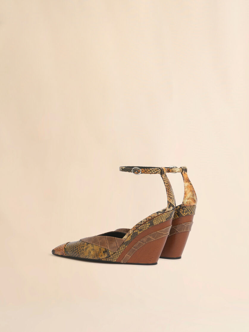 BROWN LEATHER POINTED-TOE WEDGE WITH MIXED ANIMAL PRINT - 3