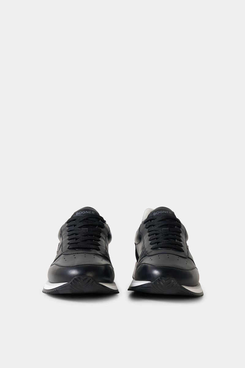 Reno sneaker in Black 5