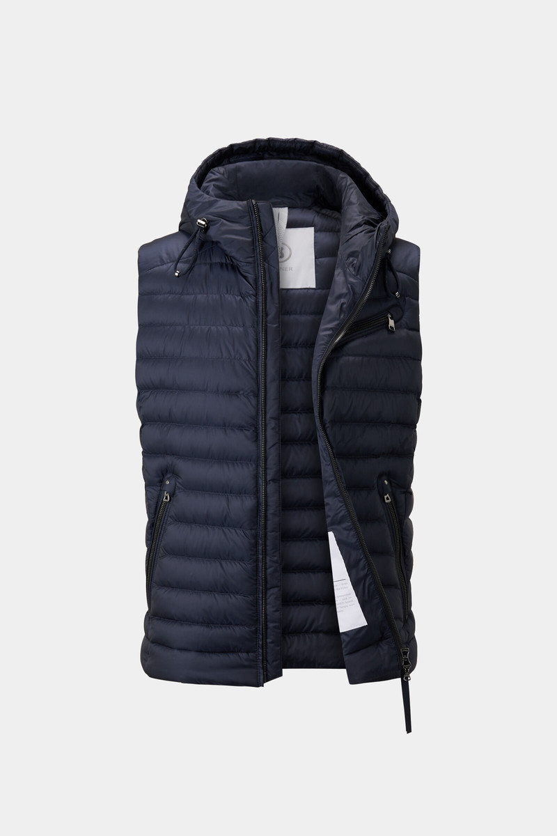 Lonne lightweight down vest in Navy blue 7