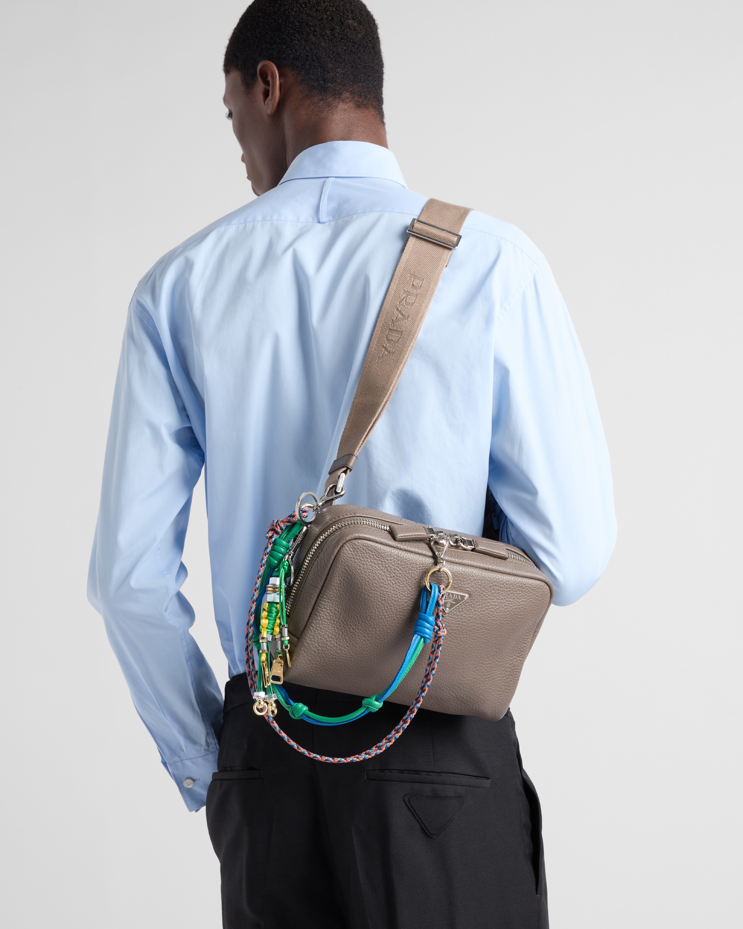 ショルダーバッグ PRADA 2VH181_2BBE LEATHER SHOULDER BAG WITH CHARM Prada Leather shoulder bag with charm | REVERSIBLE