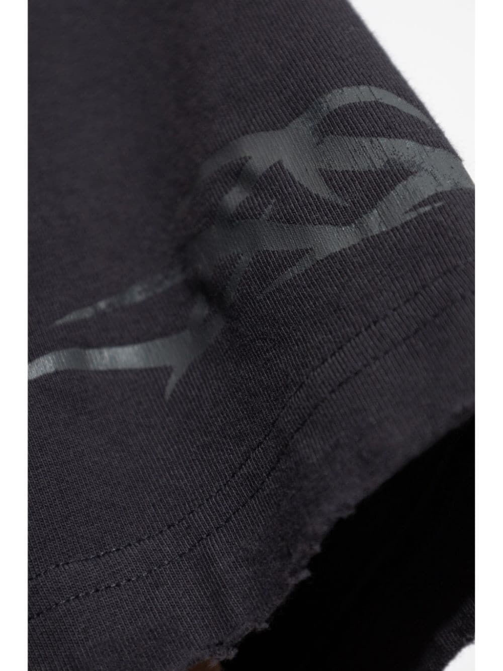 Medium Fit Logo Print T-Shirt - 5